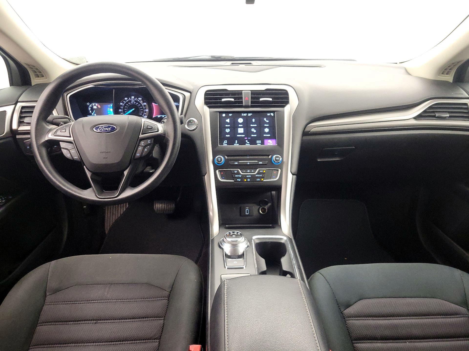 Thumbnail: 2017 Ford Fusion - 9