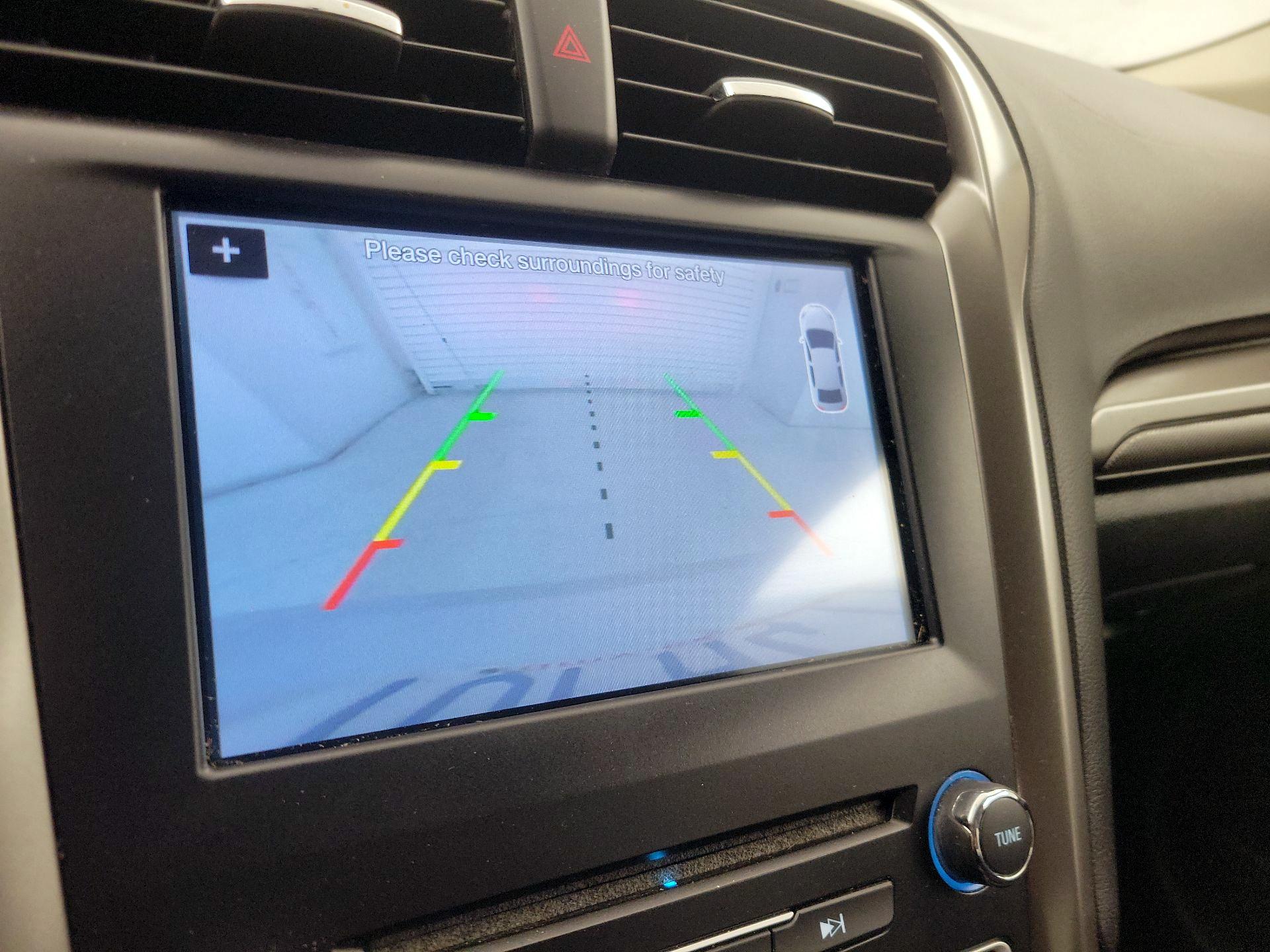 Thumbnail: 2017 Ford Fusion - 14