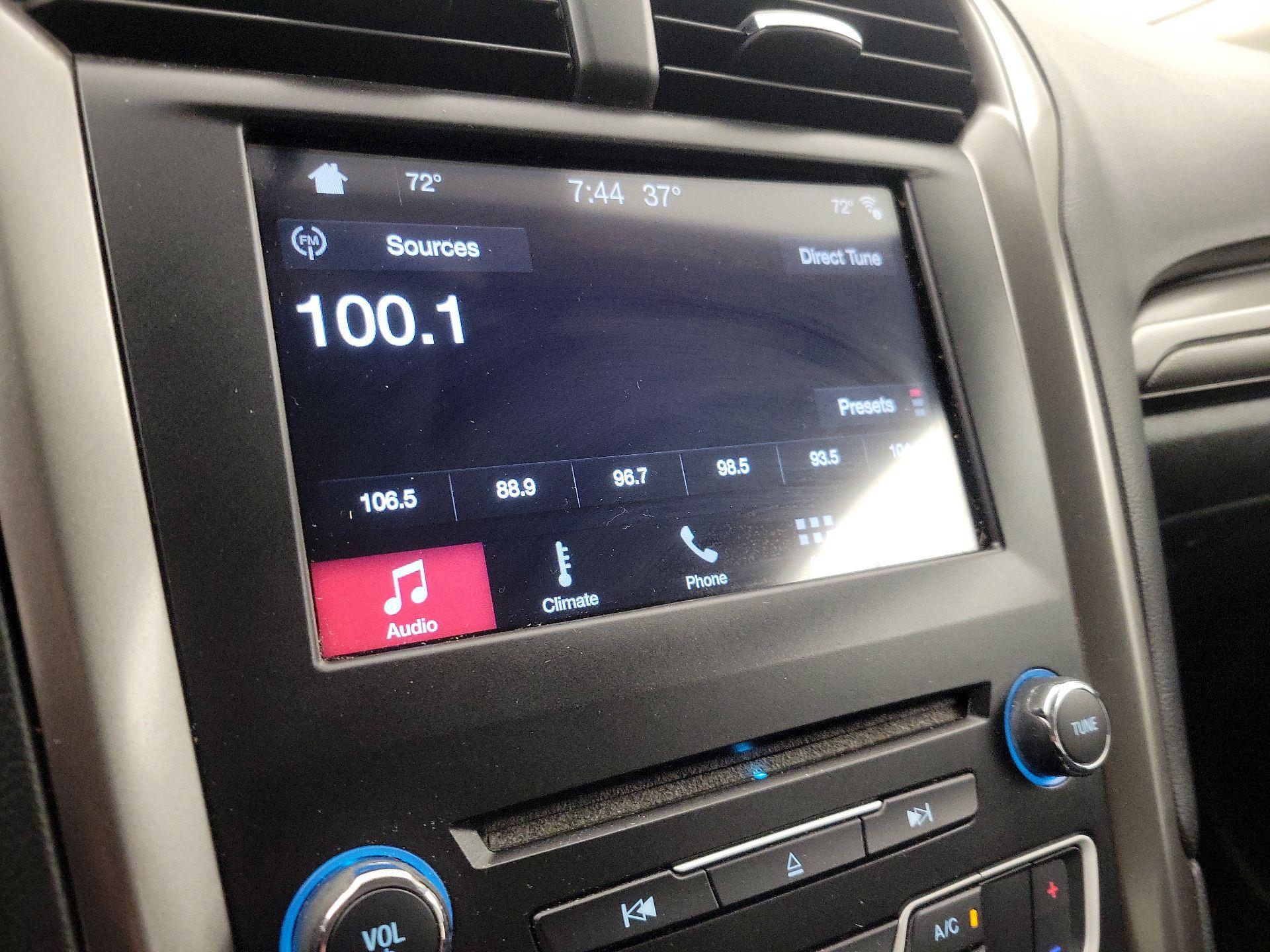 Thumbnail: 2017 Ford Fusion - 15