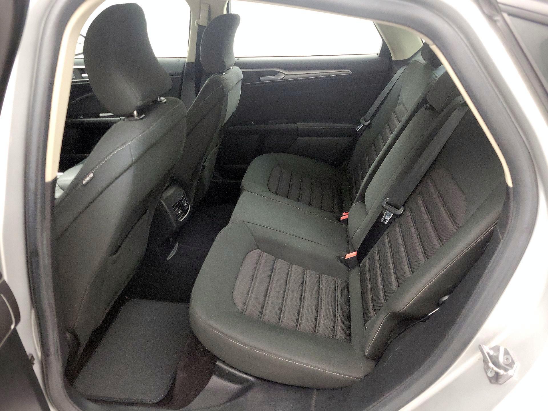 Thumbnail: 2017 Ford Fusion - 19