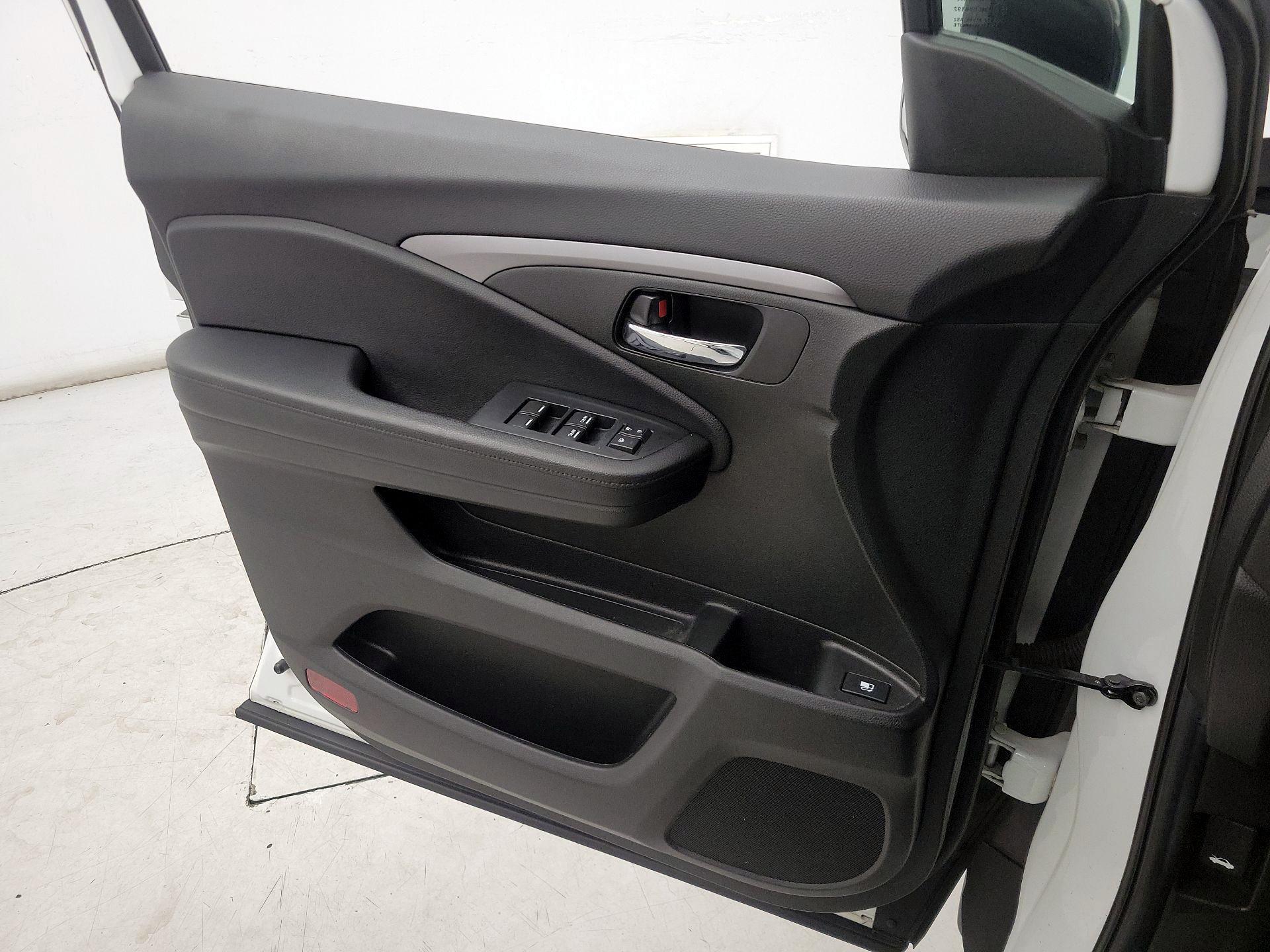 Thumbnail: 2020 Honda Passport - 12