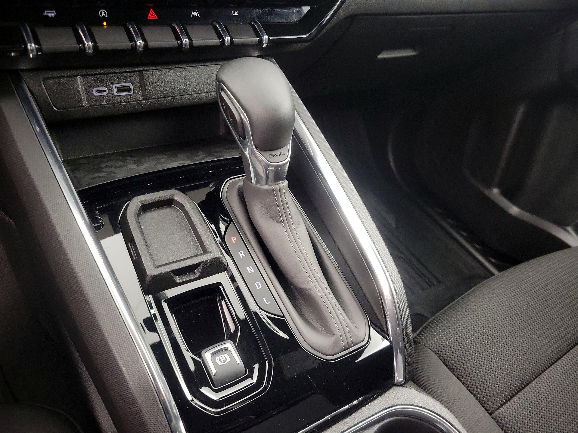 Thumbnail: 2024 GMC Canyon - 18