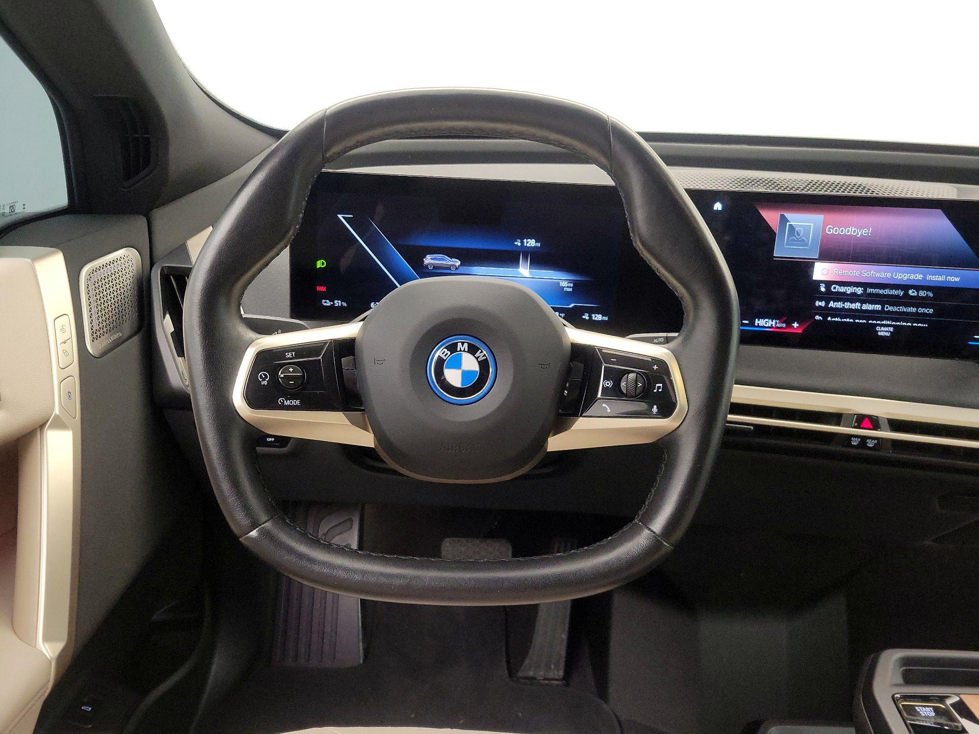 Thumbnail: 2023 BMW iX - 10