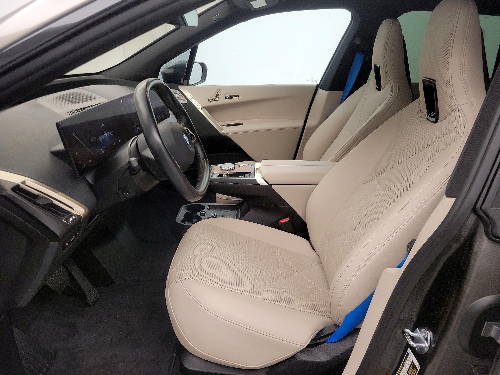 Thumbnail: 2023 BMW iX - 11