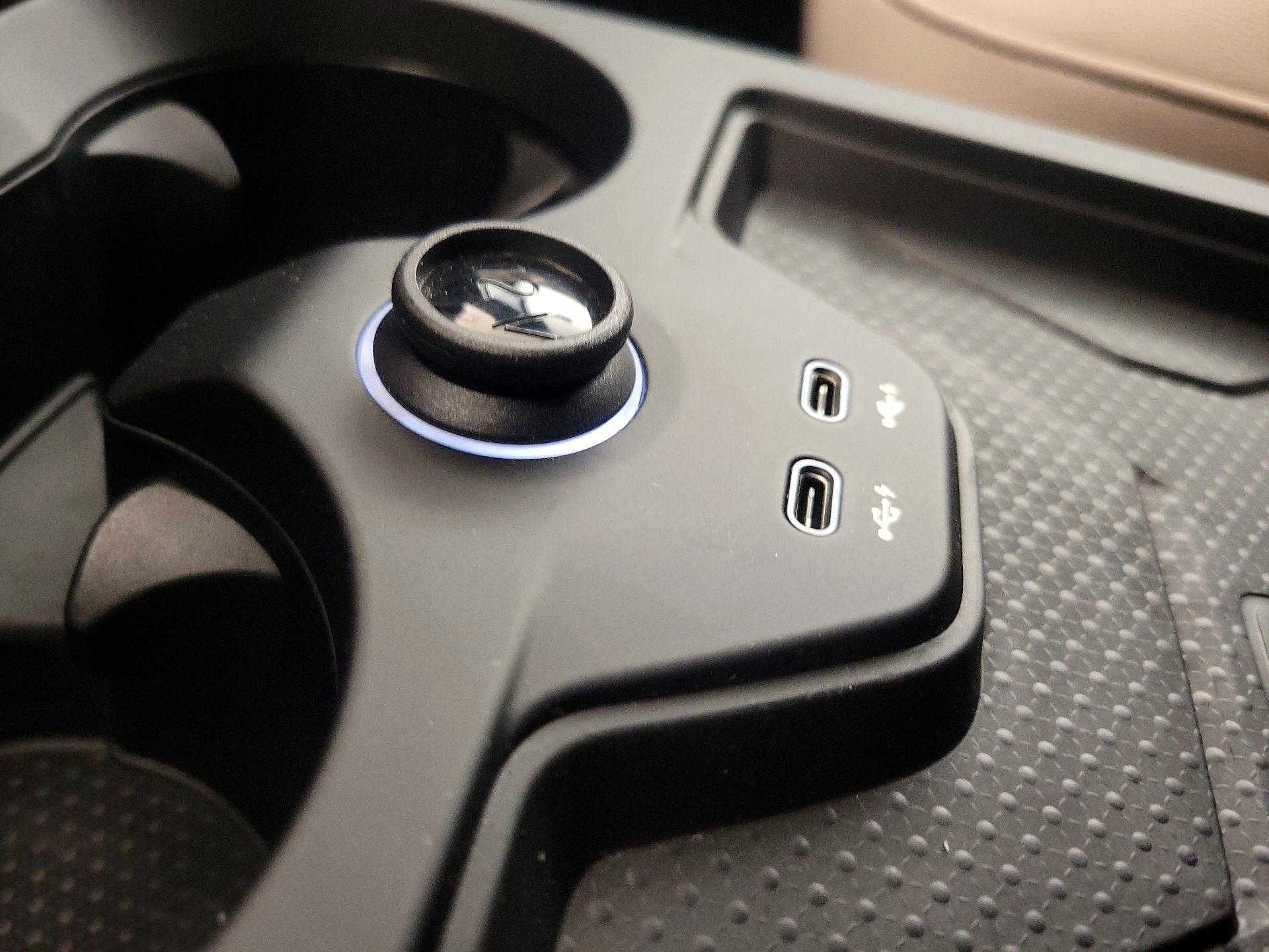 Thumbnail: 2023 BMW iX - 19