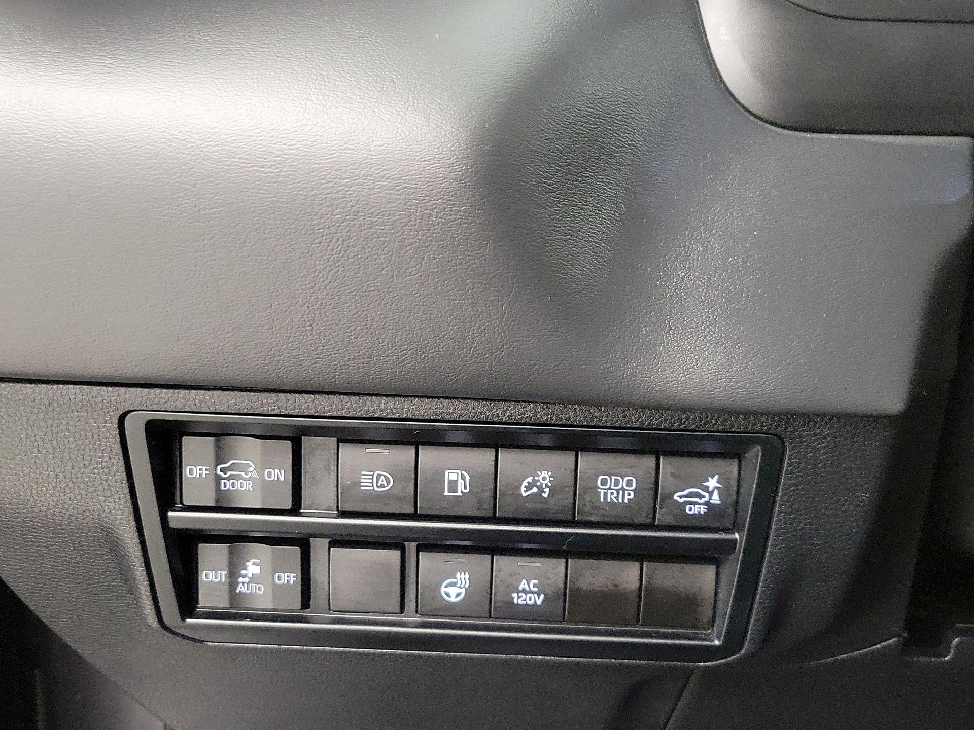 Thumbnail: 2023 Toyota Sequoia - 13