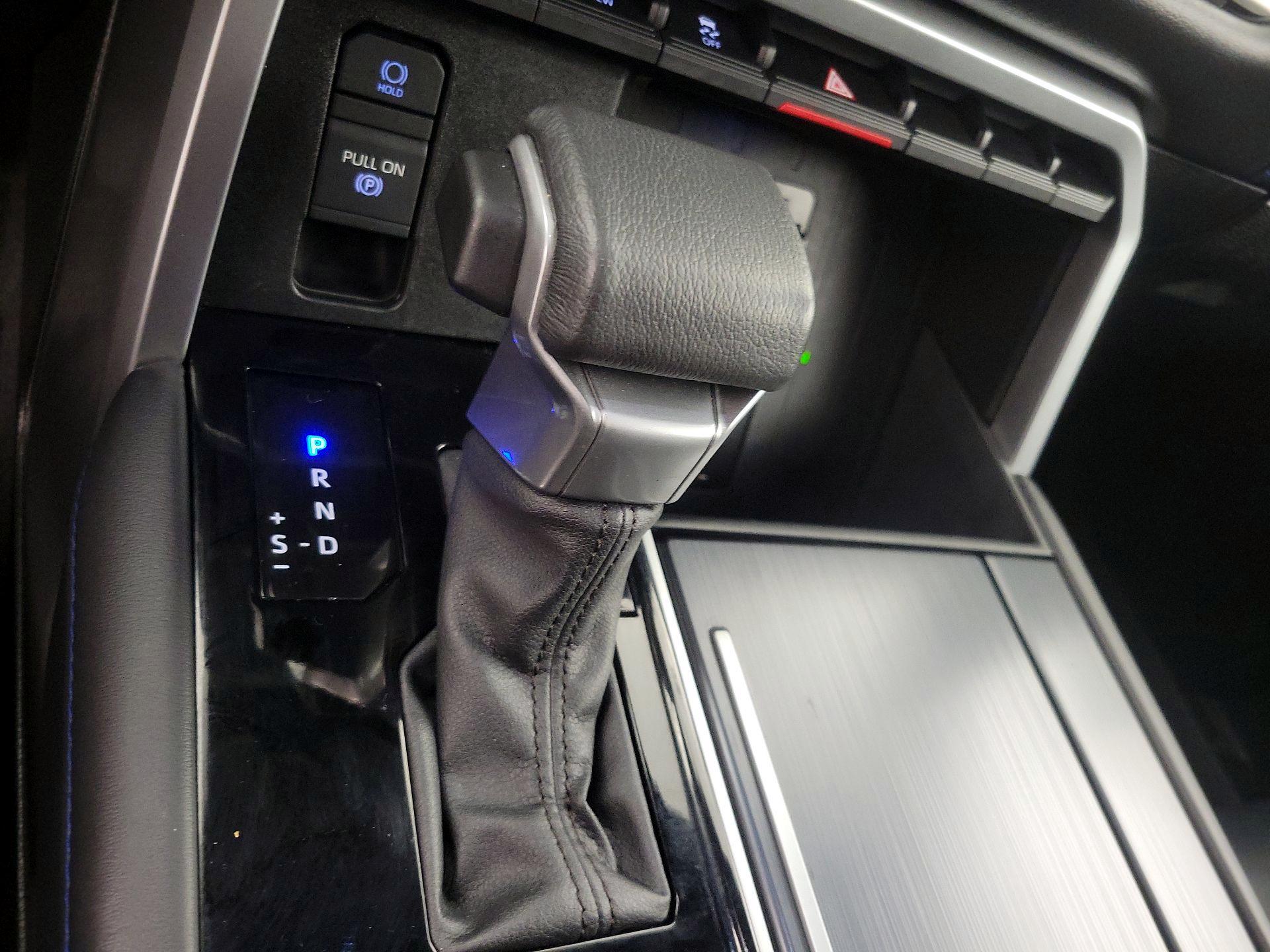 Thumbnail: 2023 Toyota Sequoia - 17