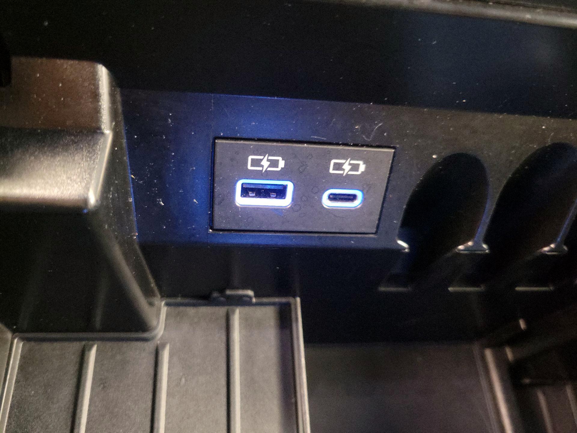 Thumbnail: 2023 Toyota Sequoia - 18