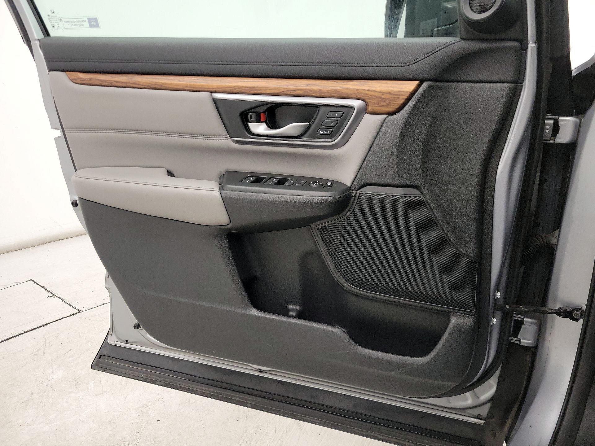 Thumbnail: 2017 Honda CR-V - 12