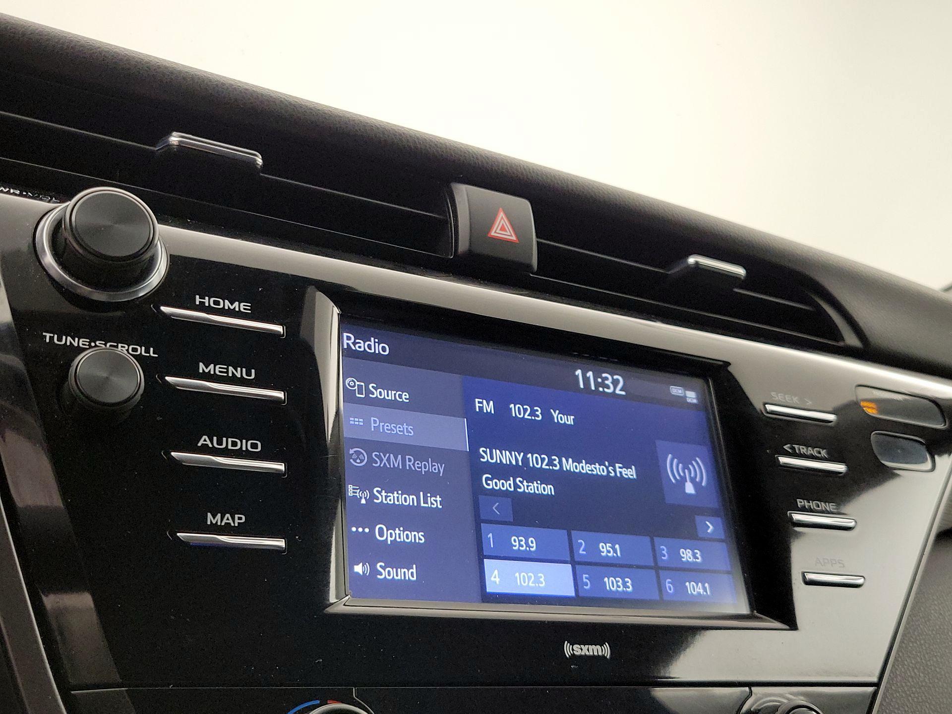 Thumbnail: 2020 Toyota Camry - 15