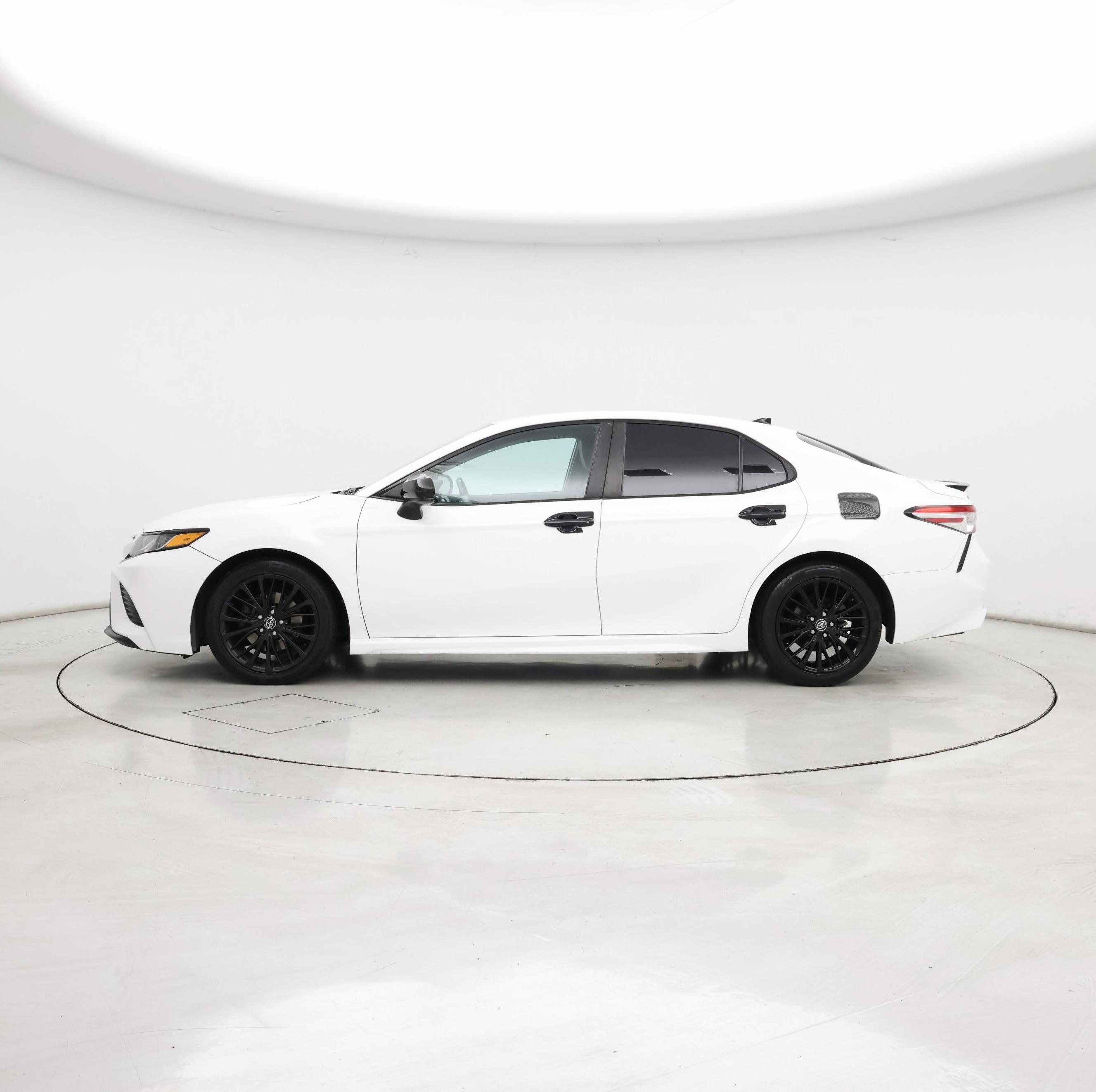 Thumbnail: 2020 Toyota Camry - 3