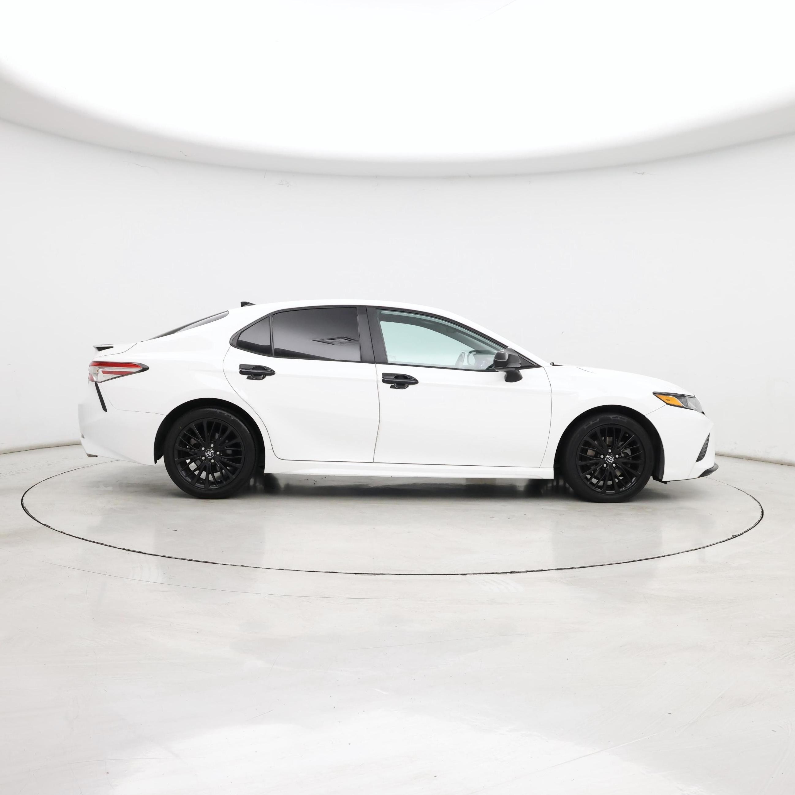 Thumbnail: 2020 Toyota Camry - 7