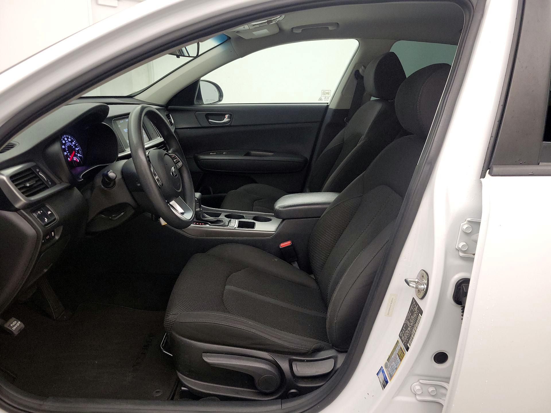 Thumbnail: 2019 Kia Optima - 11