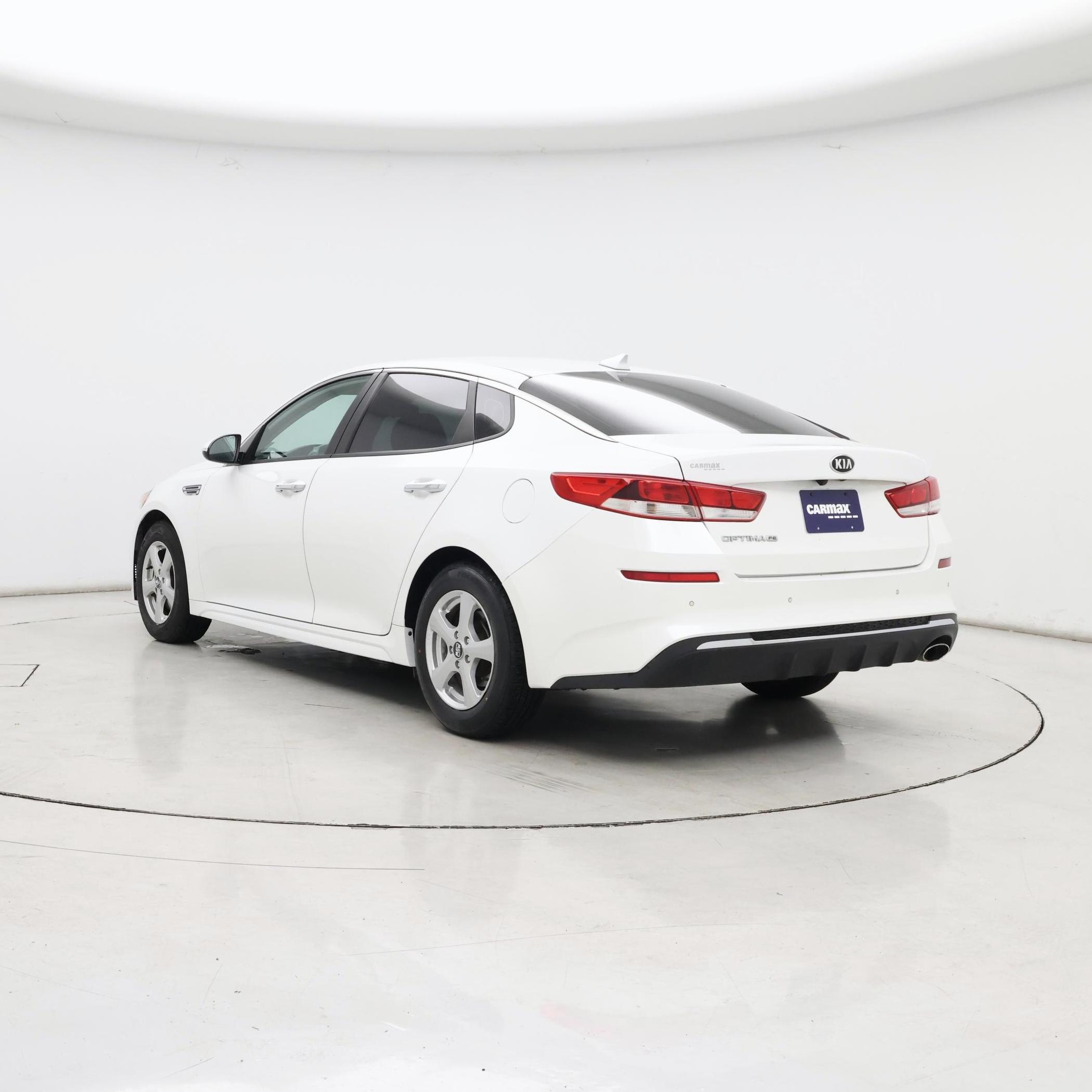 Thumbnail: 2019 Kia Optima - 2