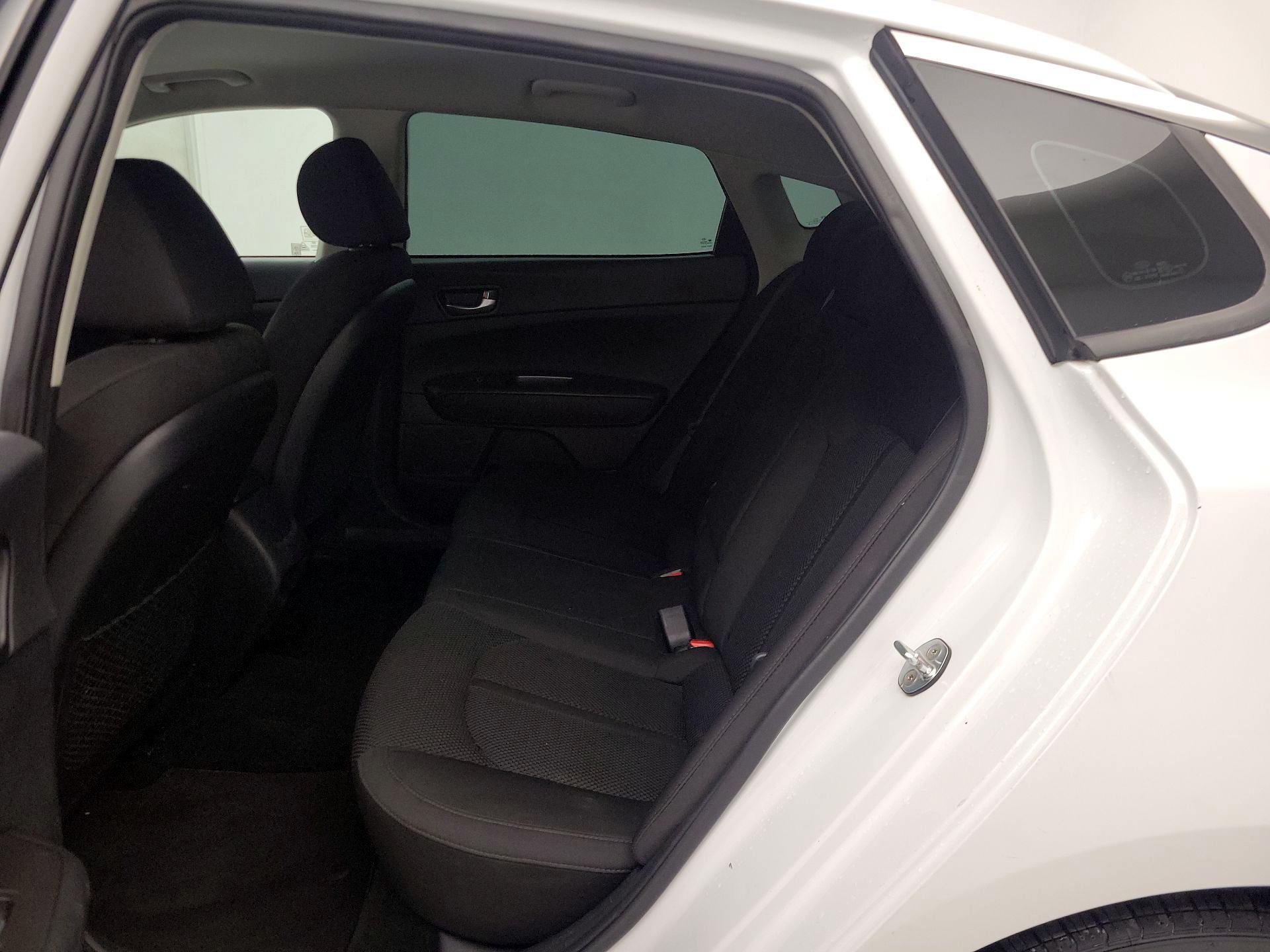 Thumbnail: 2019 Kia Optima - 19