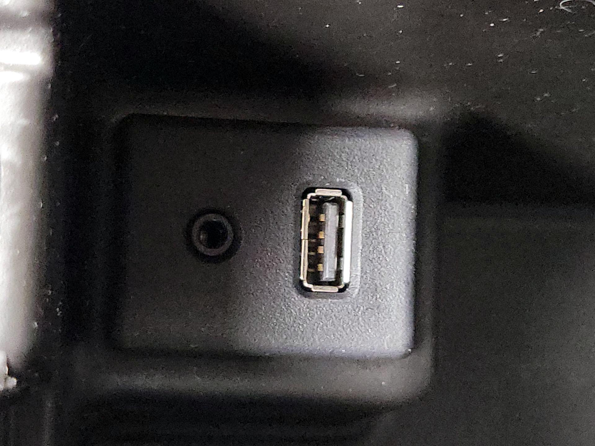 Thumbnail: 2015 Buick Verano - 18