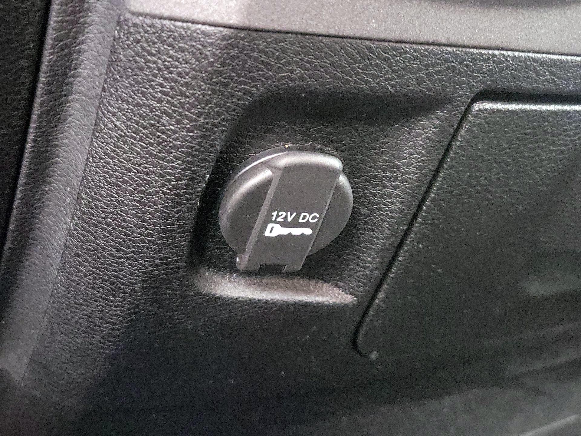 Thumbnail: 2019 RAM 1500 Classic - 18