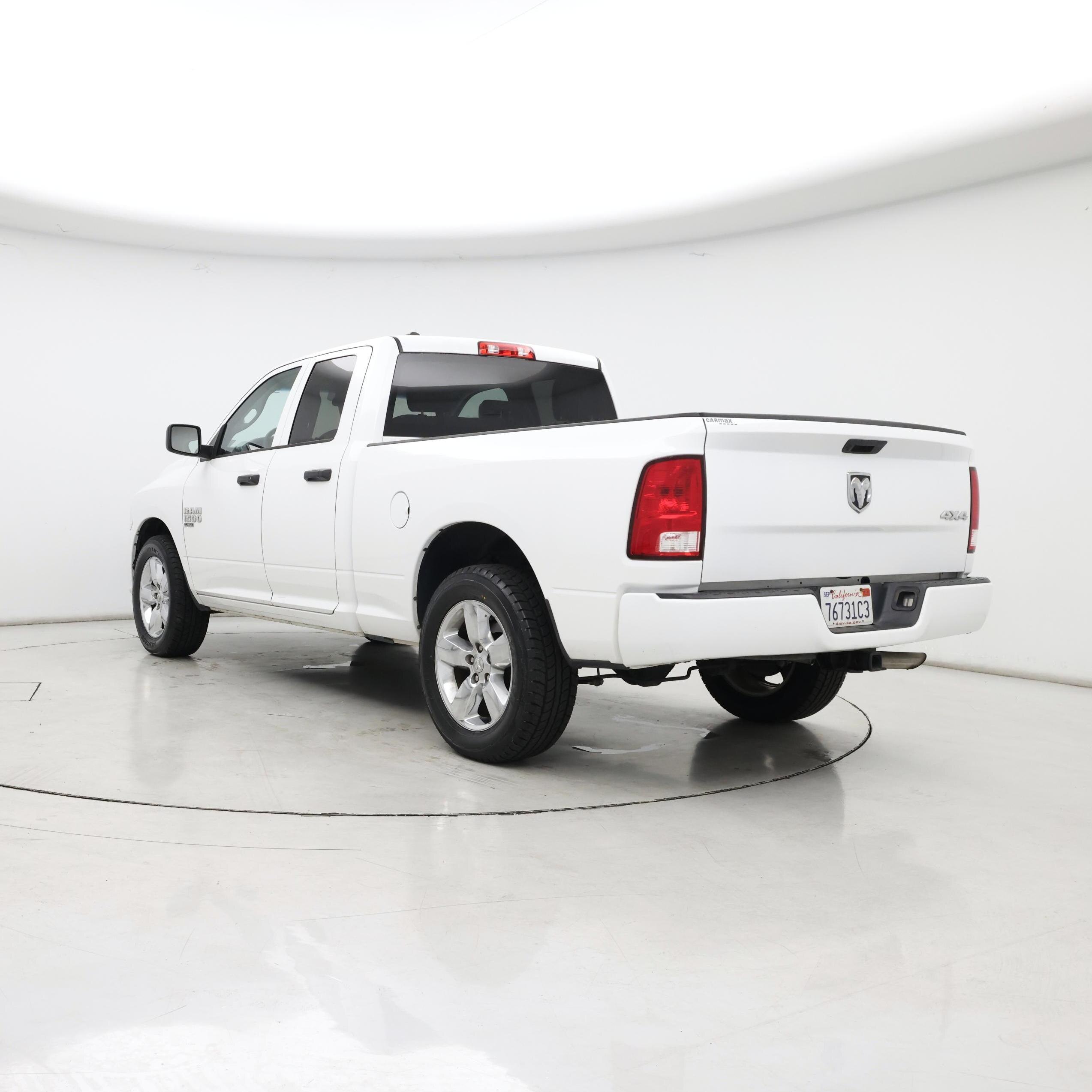 Thumbnail: 2019 RAM 1500 Classic - 2