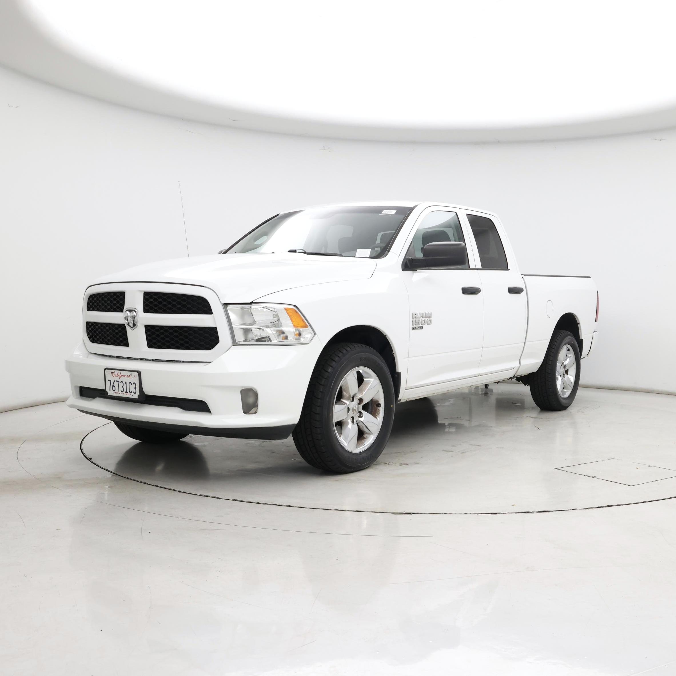 Thumbnail: 2019 RAM 1500 Classic - 4