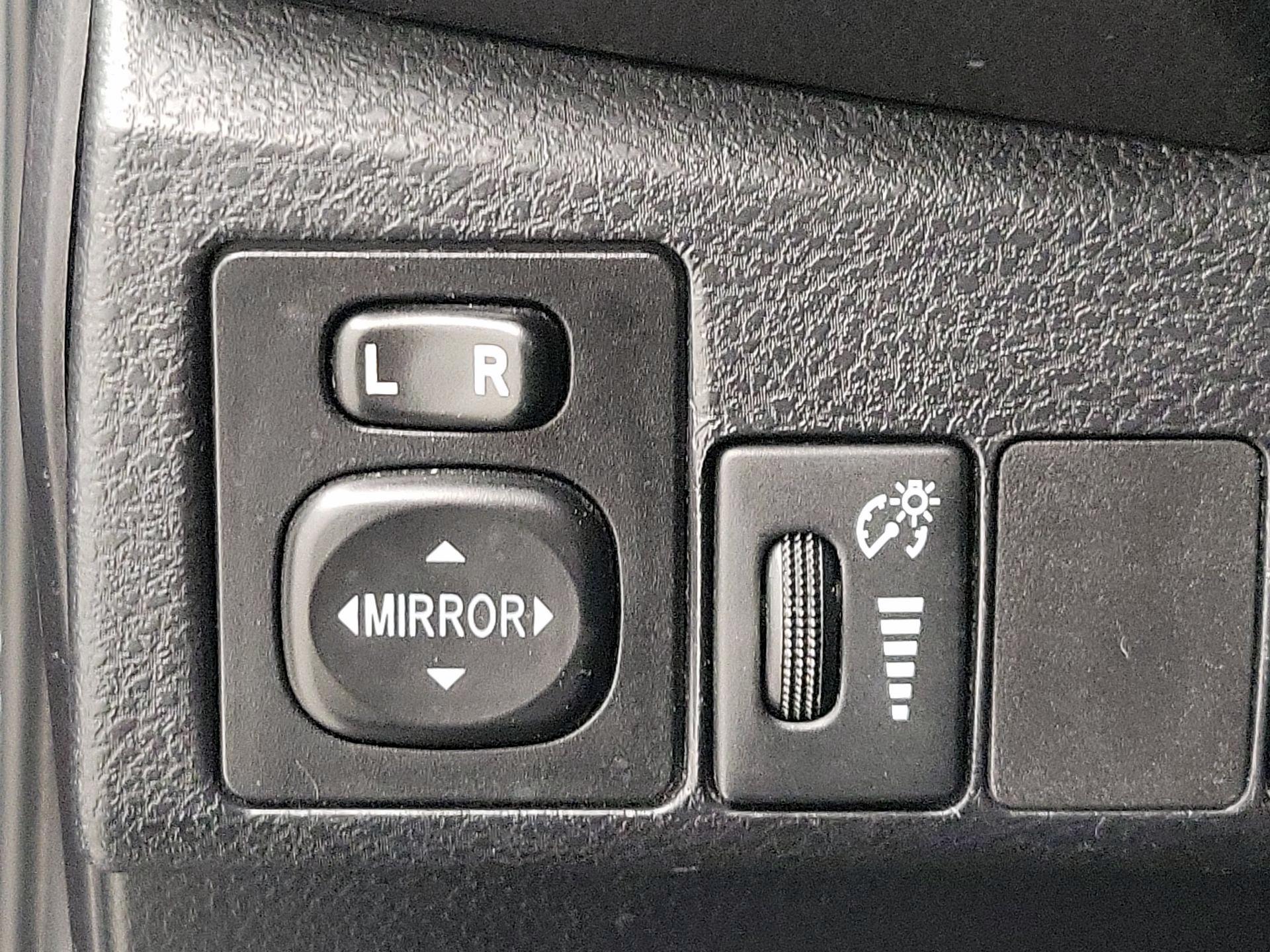 Thumbnail: 2014 Toyota Corolla - 13