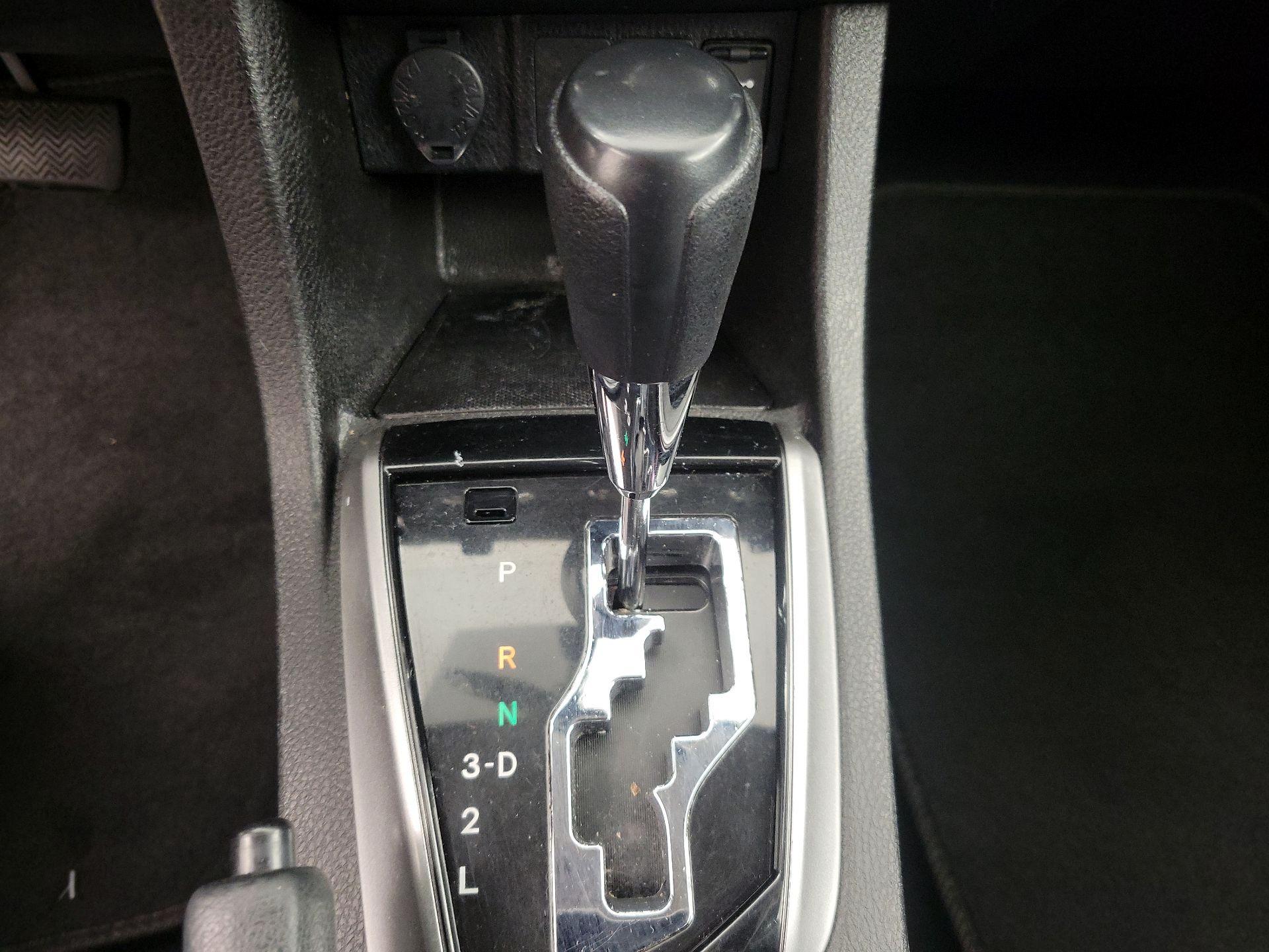 Thumbnail: 2014 Toyota Corolla - 16