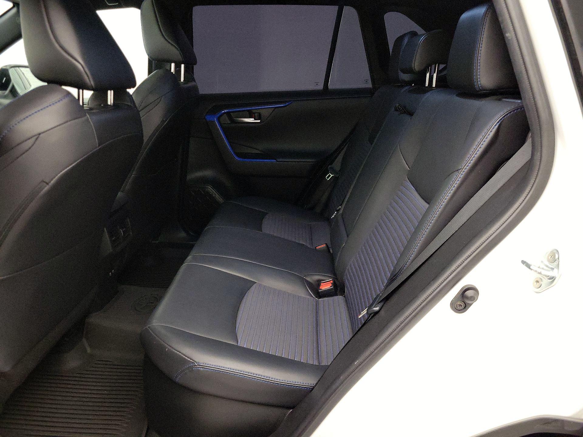 Thumbnail: 2021 Toyota RAV4 - 20