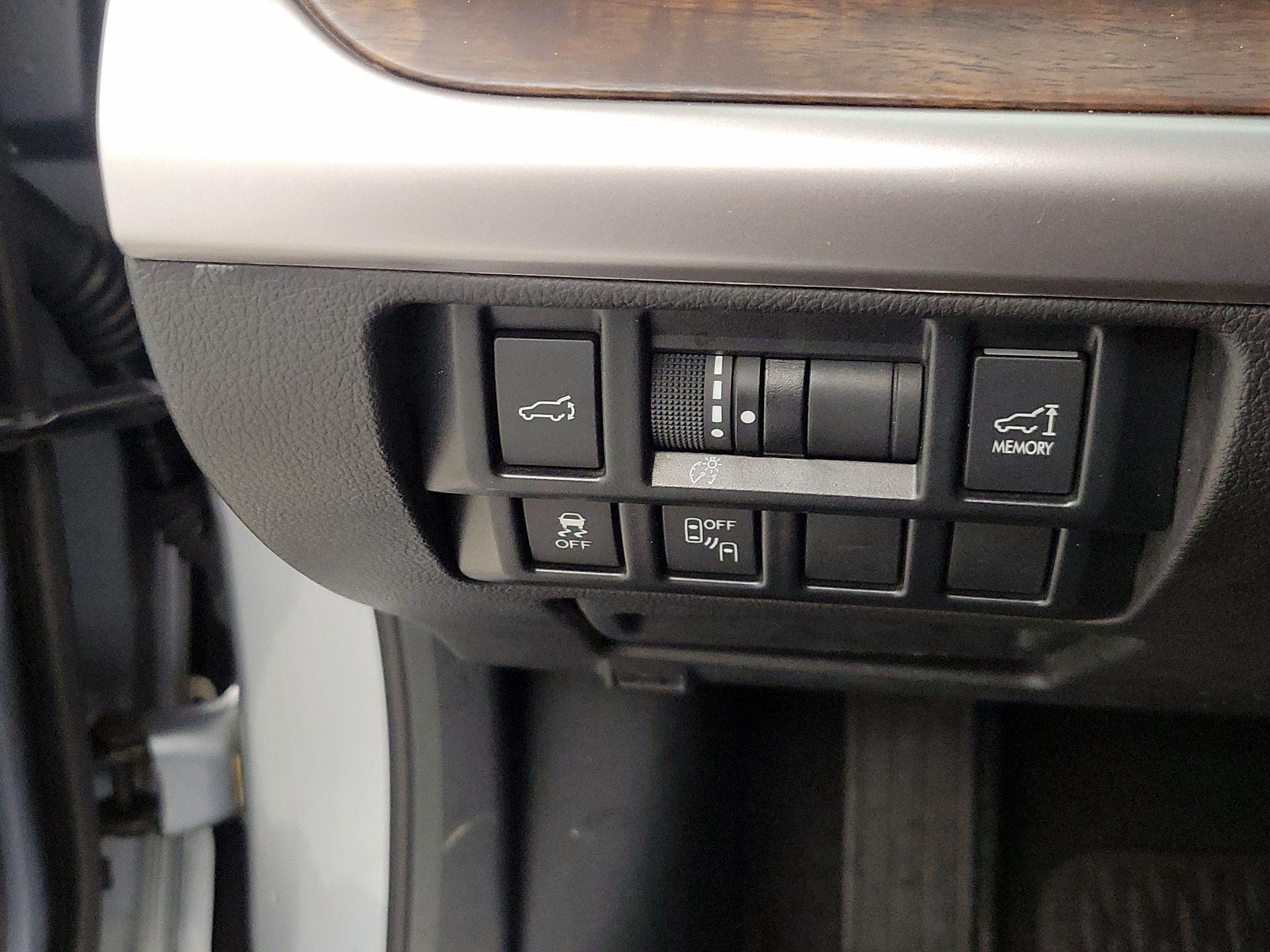 Thumbnail: 2015 Subaru Outback - 13