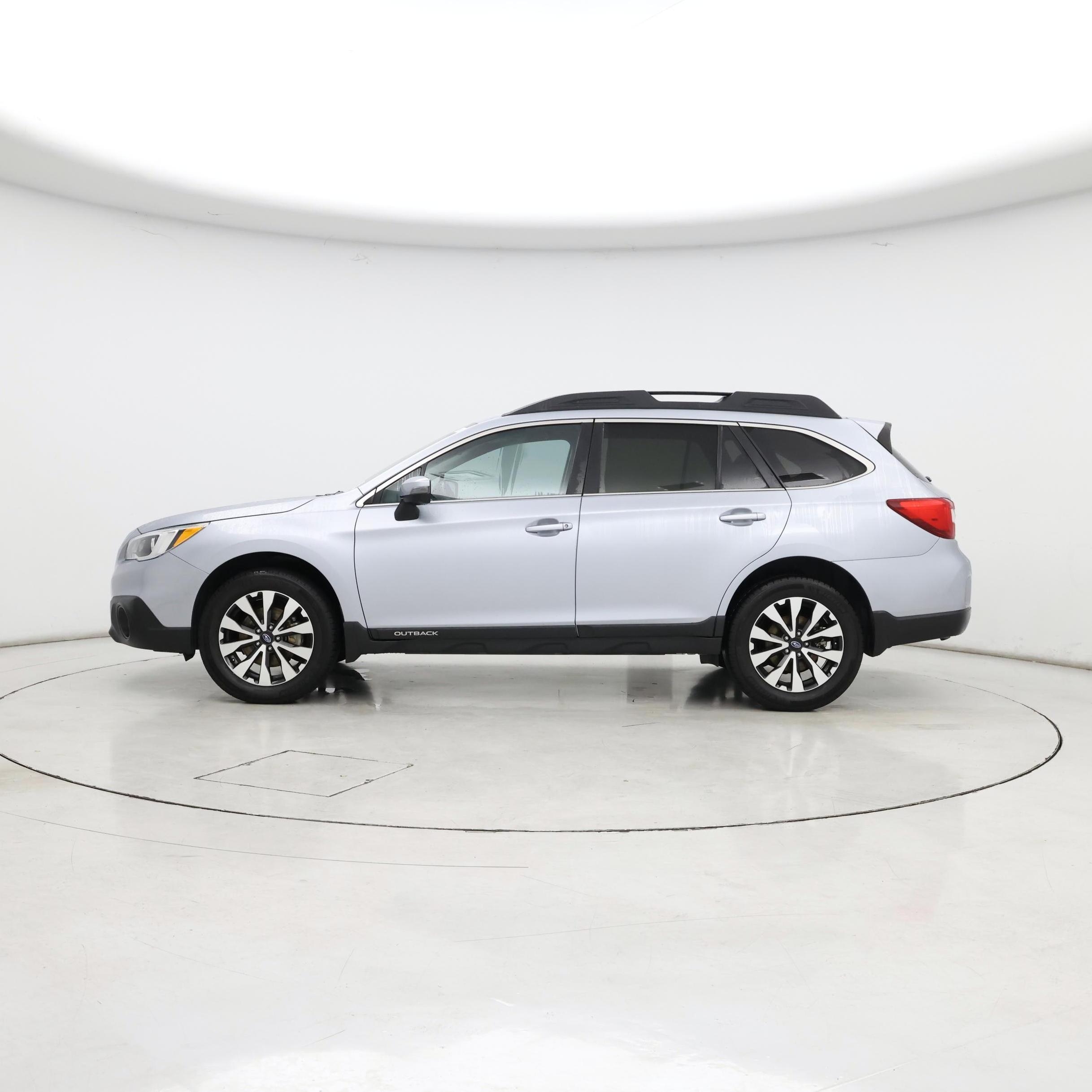 Thumbnail: 2015 Subaru Outback - 3