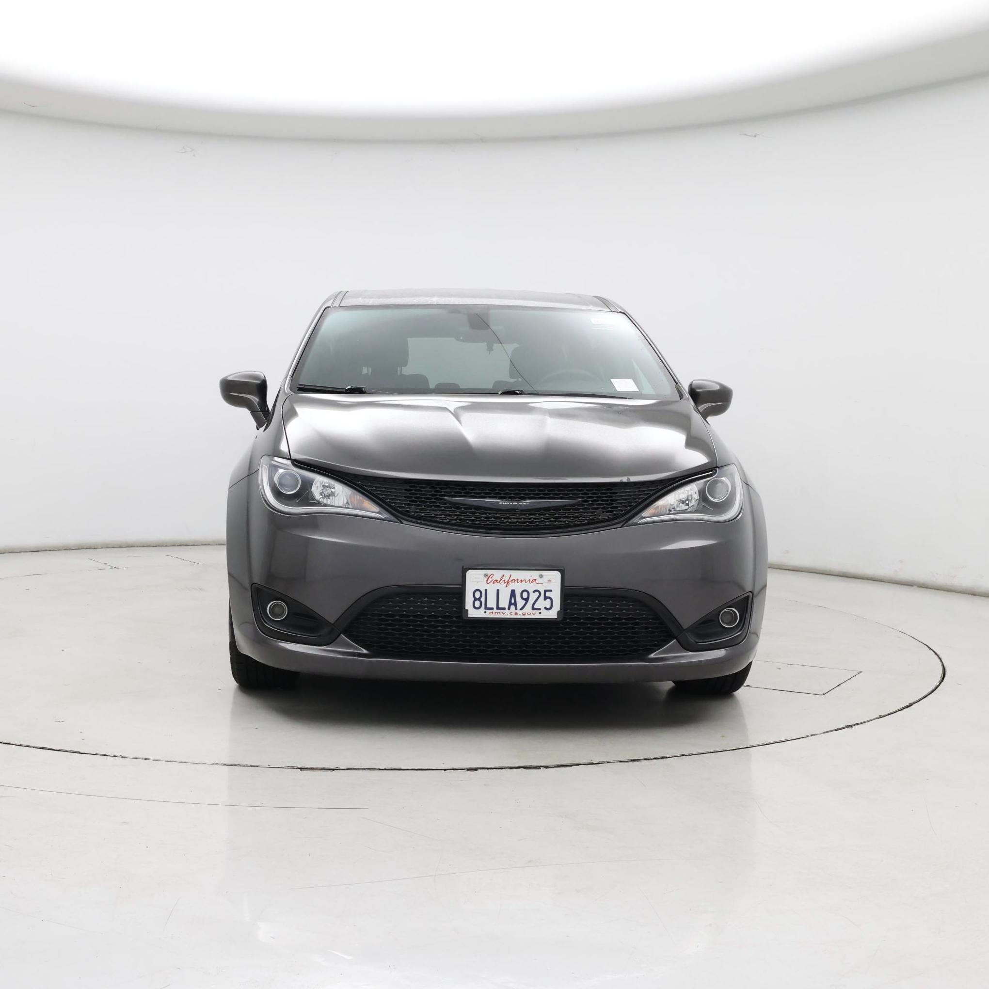 Thumbnail: 2019 Chrysler Pacifica - 5