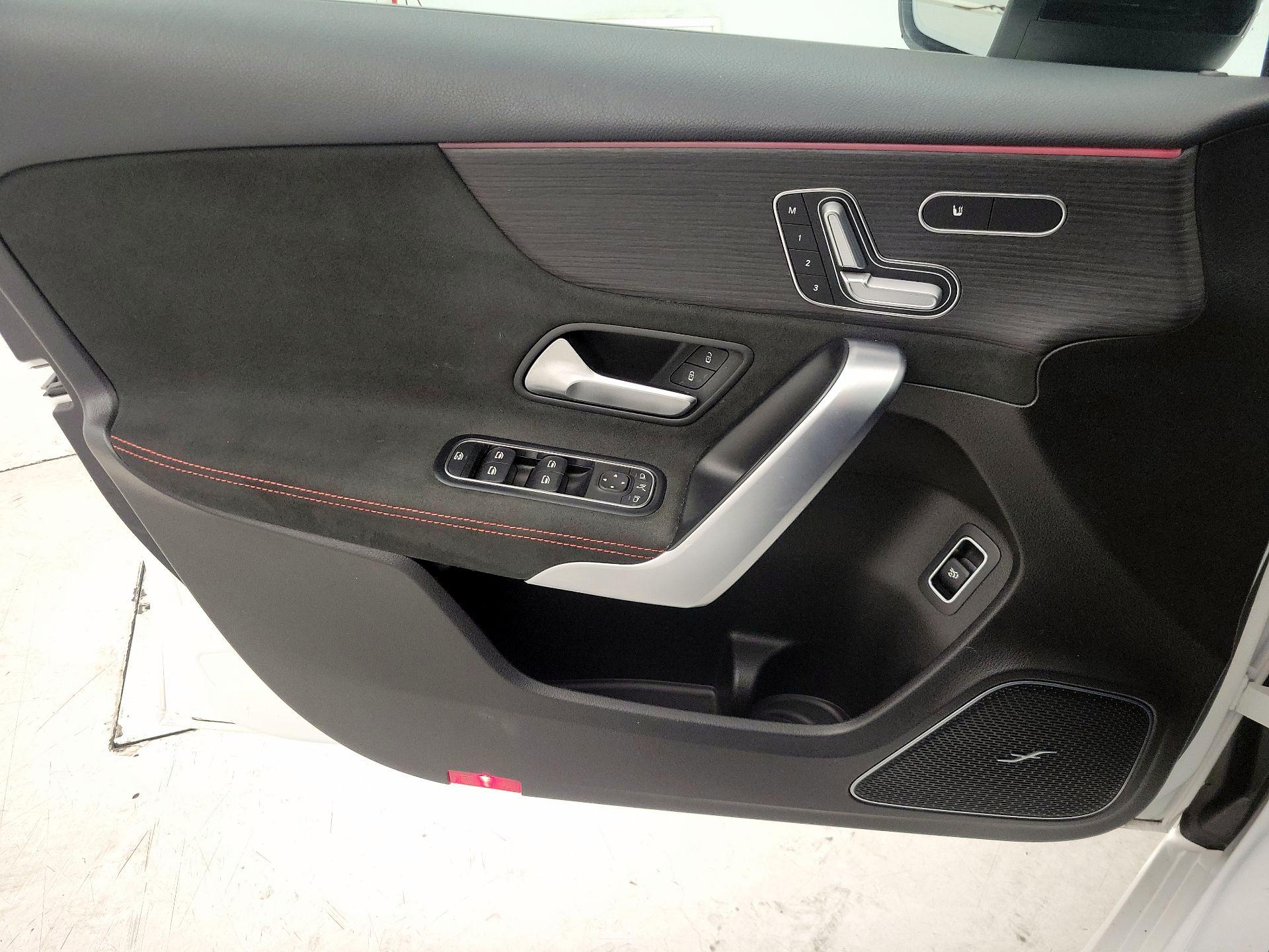 Thumbnail: 2019 Mercedes-Benz A-Class - 12