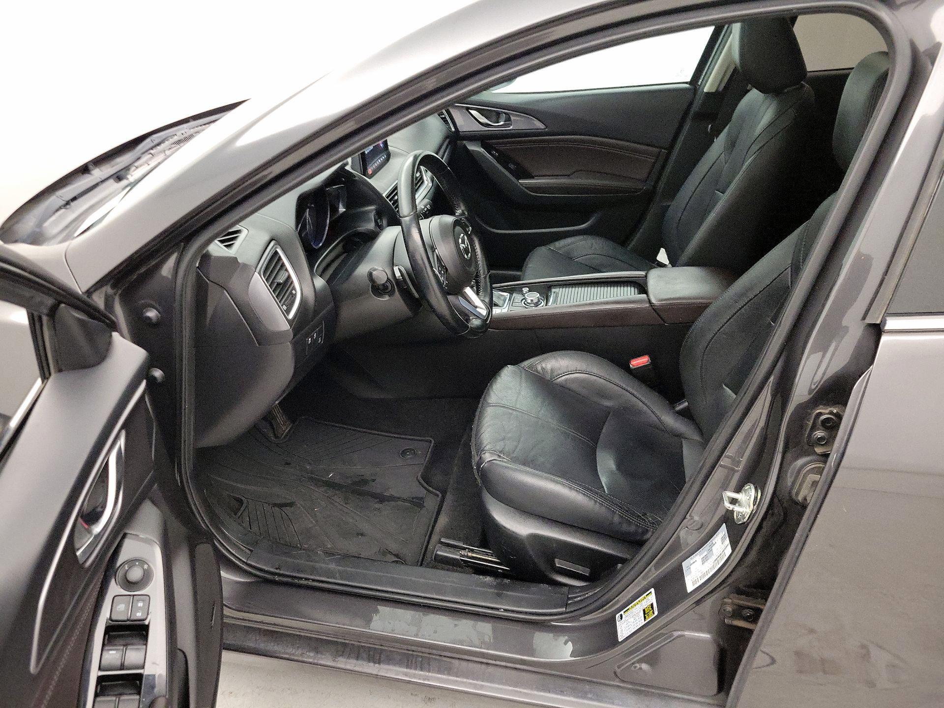 Thumbnail: 2018 Mazda Mazda3 - 11