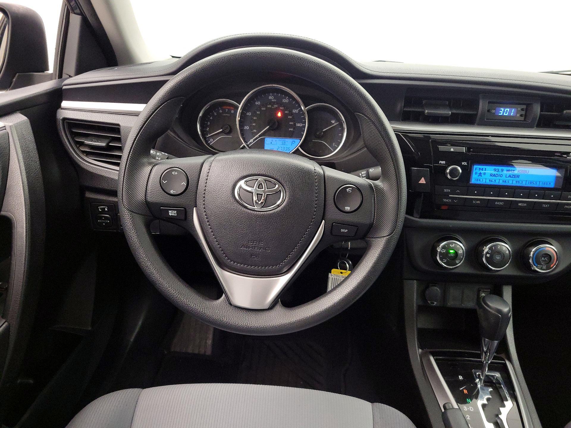 Thumbnail: 2015 Toyota Corolla - 10