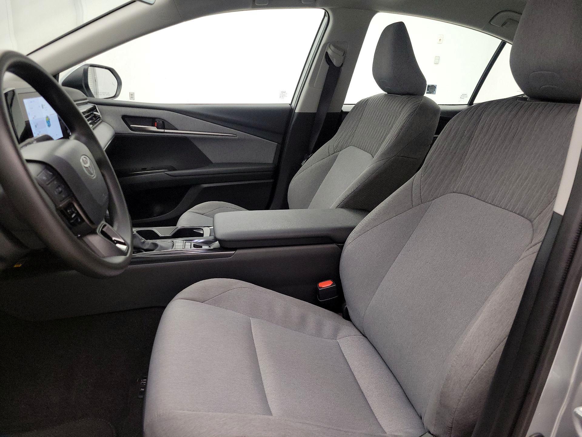 Thumbnail: 2025 Toyota Camry - 11