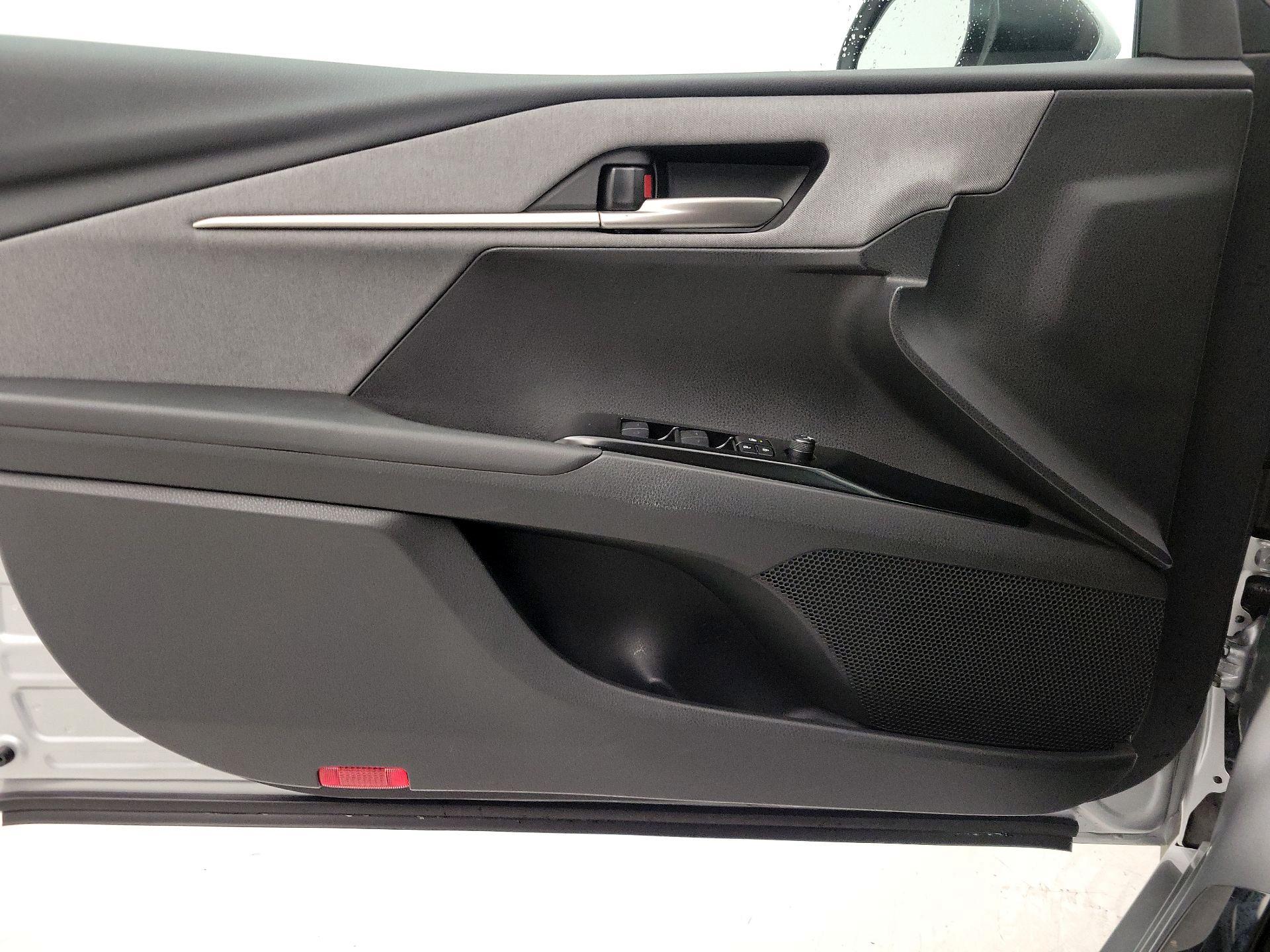 Thumbnail: 2025 Toyota Camry - 12