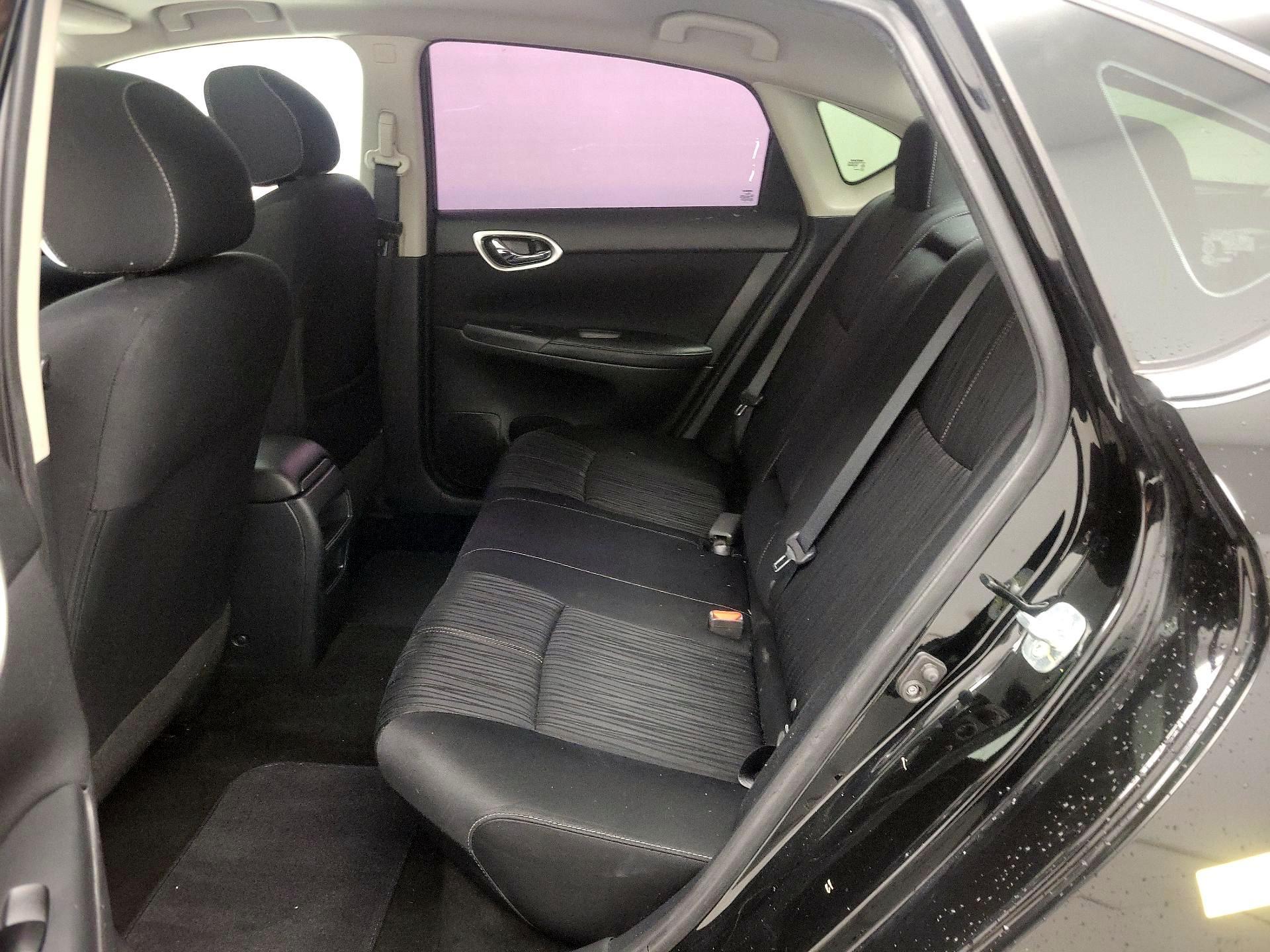 Thumbnail: 2016 Nissan Sentra - 19
