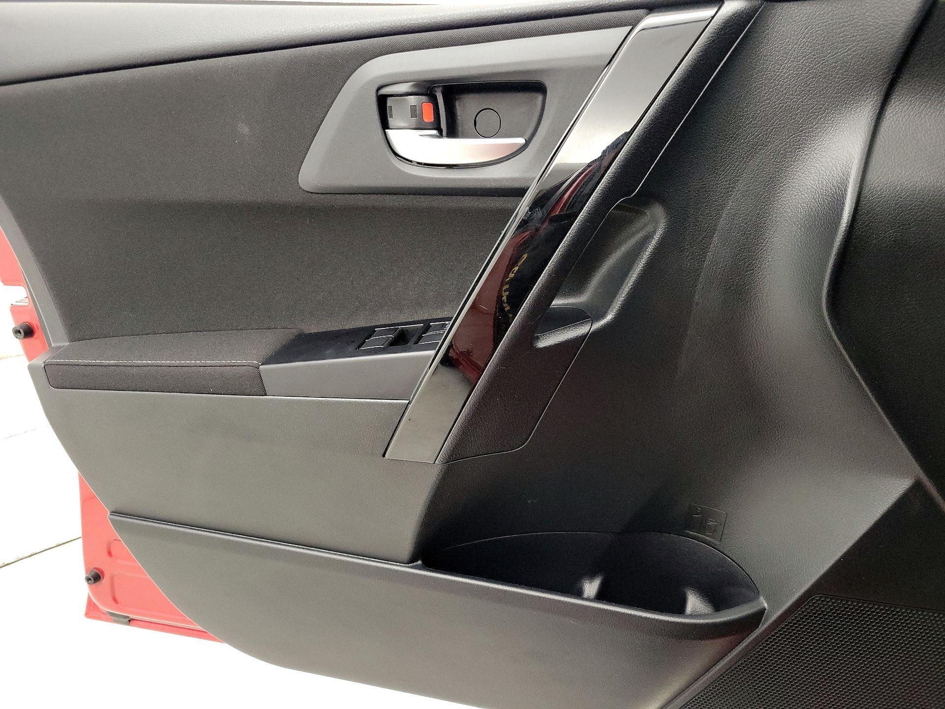 Thumbnail: 2018 Toyota Corolla iM - 12