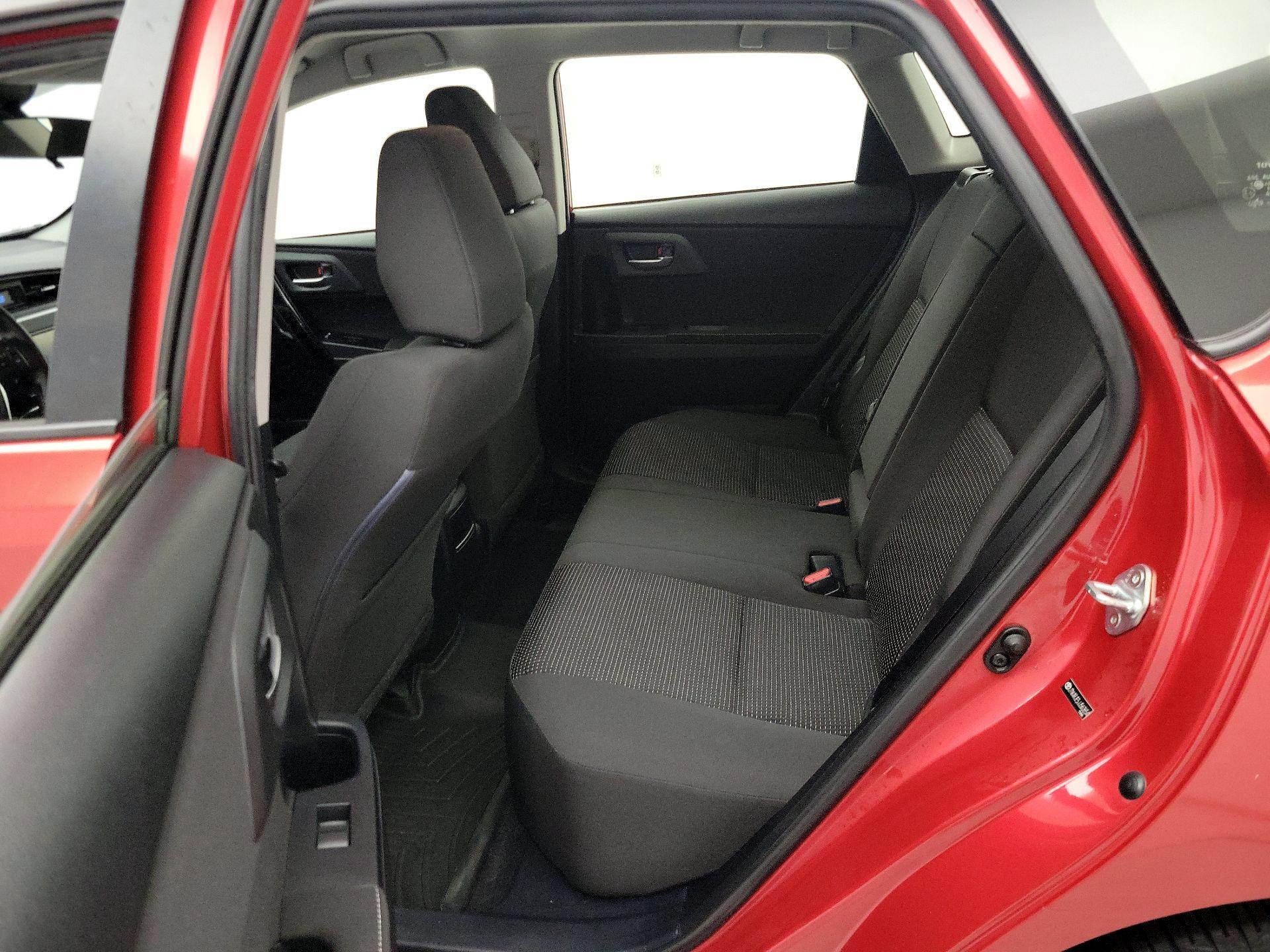 Thumbnail: 2018 Toyota Corolla iM - 18