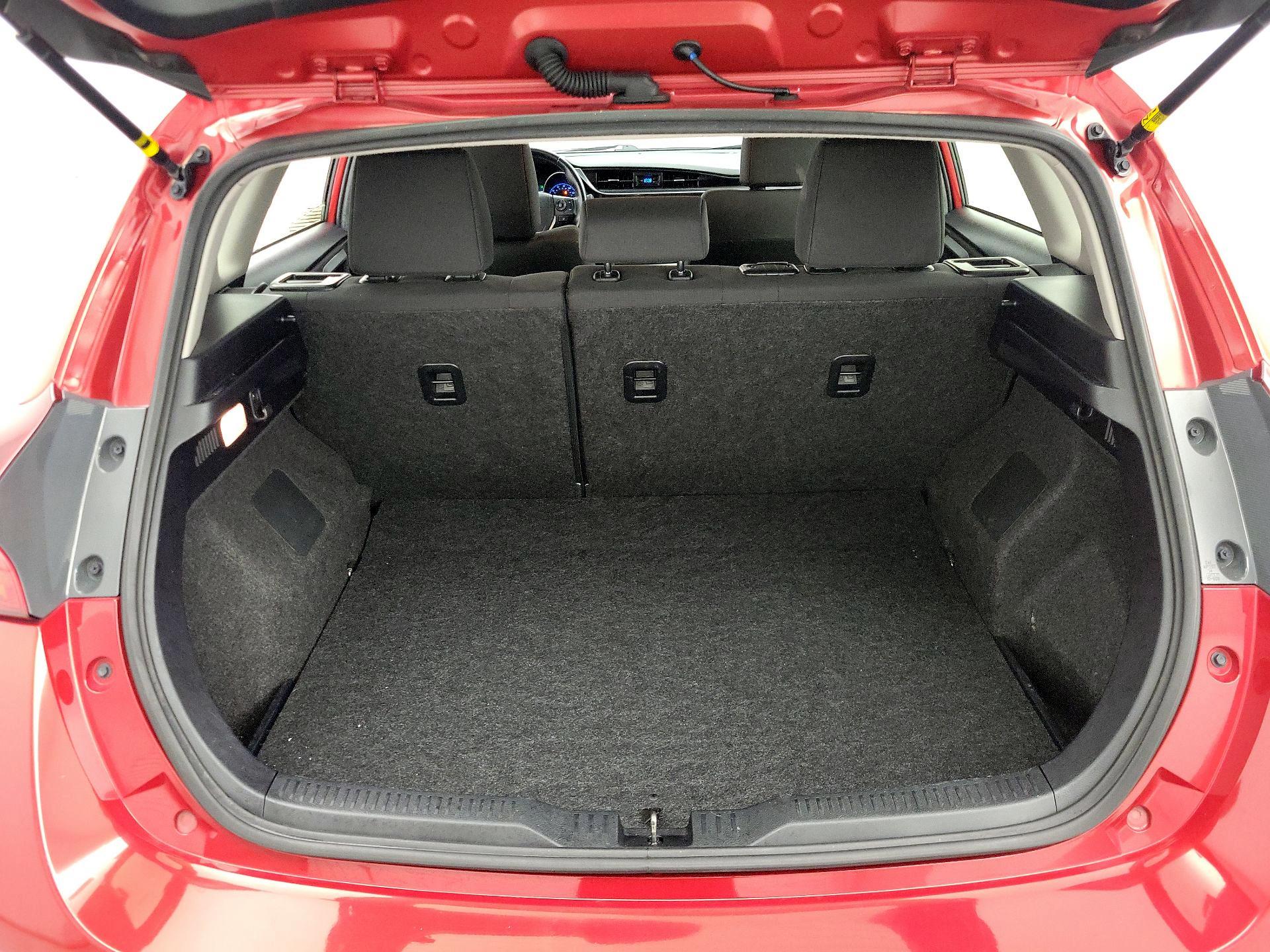 Thumbnail: 2018 Toyota Corolla iM - 19