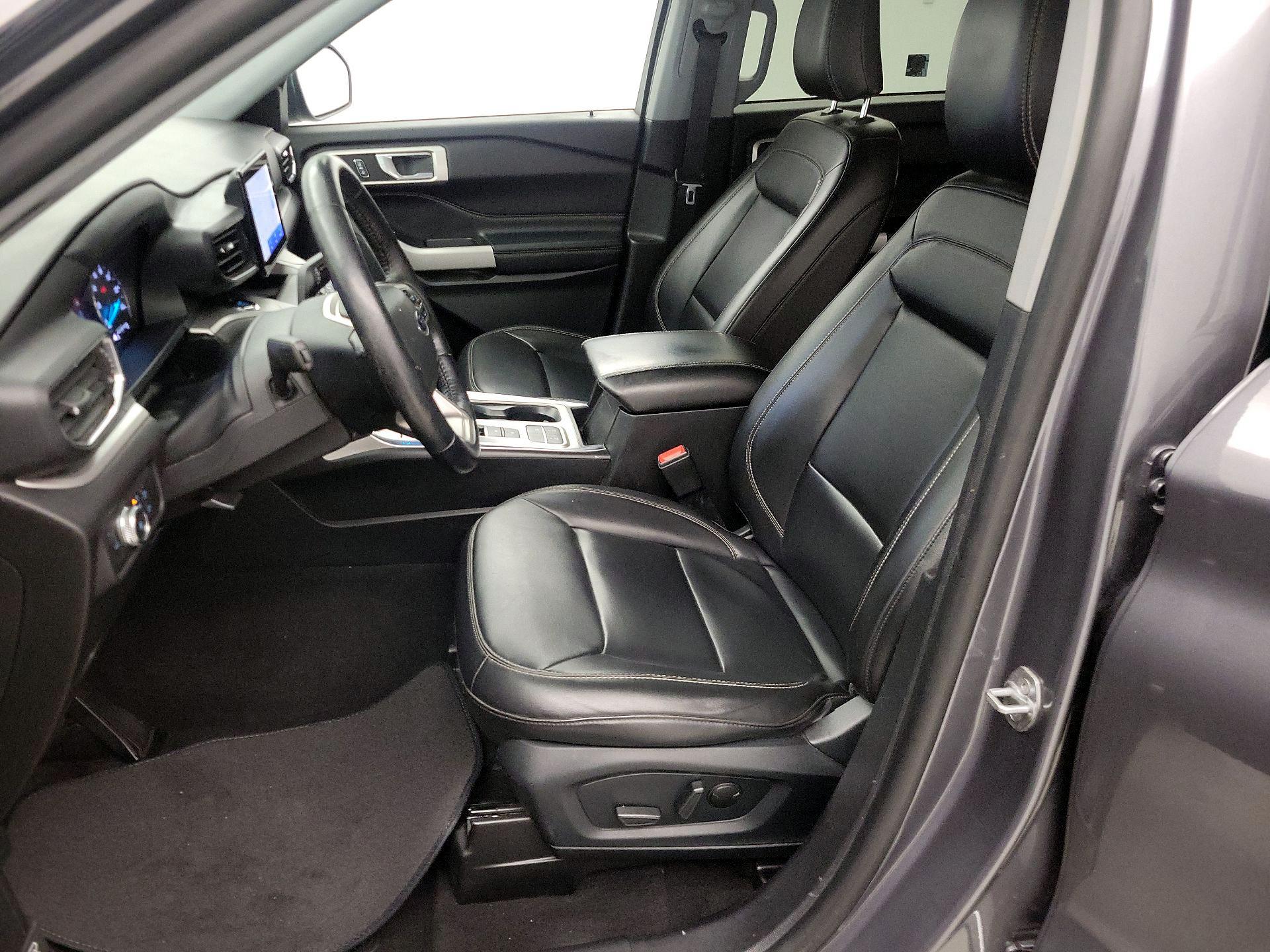 Thumbnail: 2022 Ford Explorer - 11