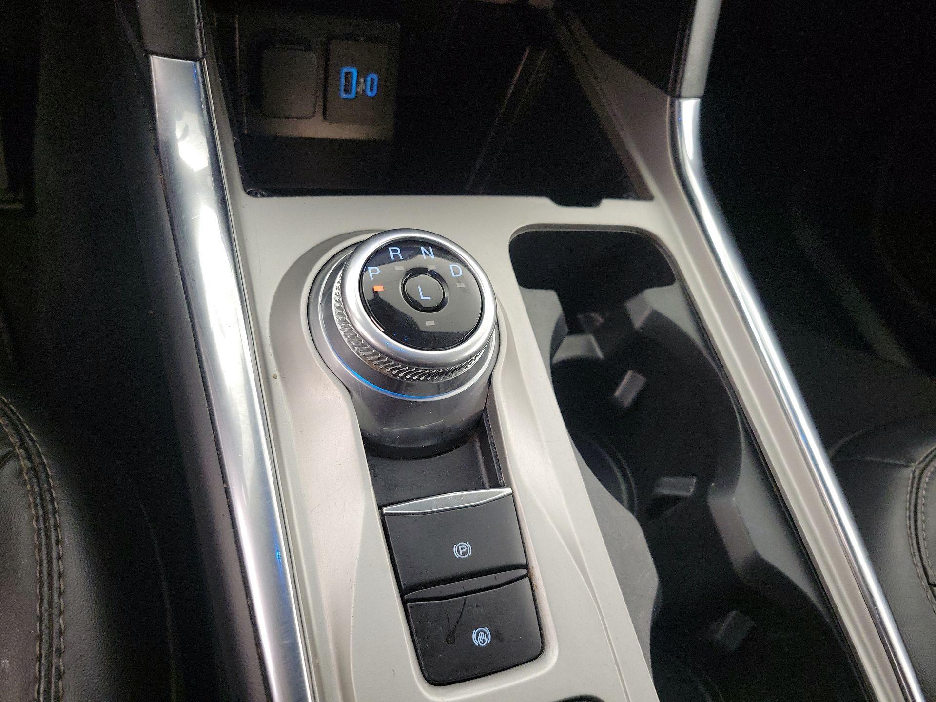 Thumbnail: 2022 Ford Explorer - 17