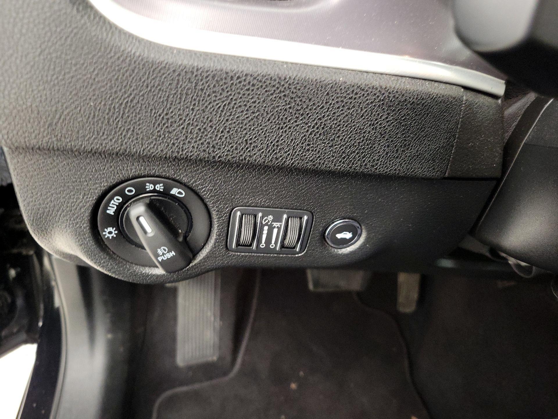 Thumbnail: 2022 Dodge Charger - 13