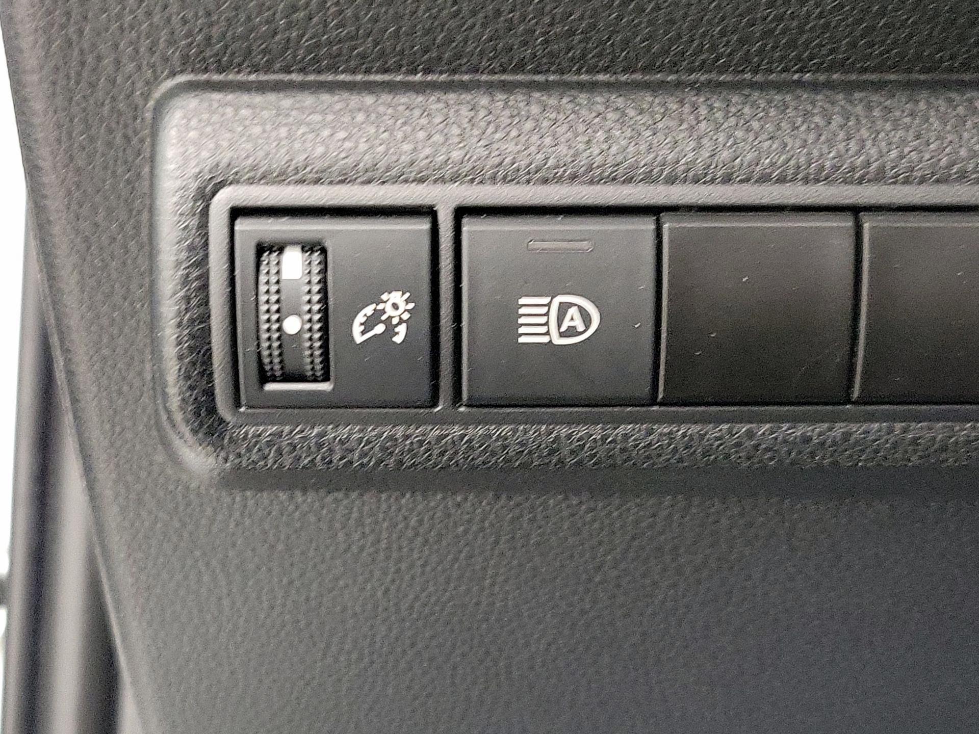 Thumbnail: 2022 Toyota Corolla - 13