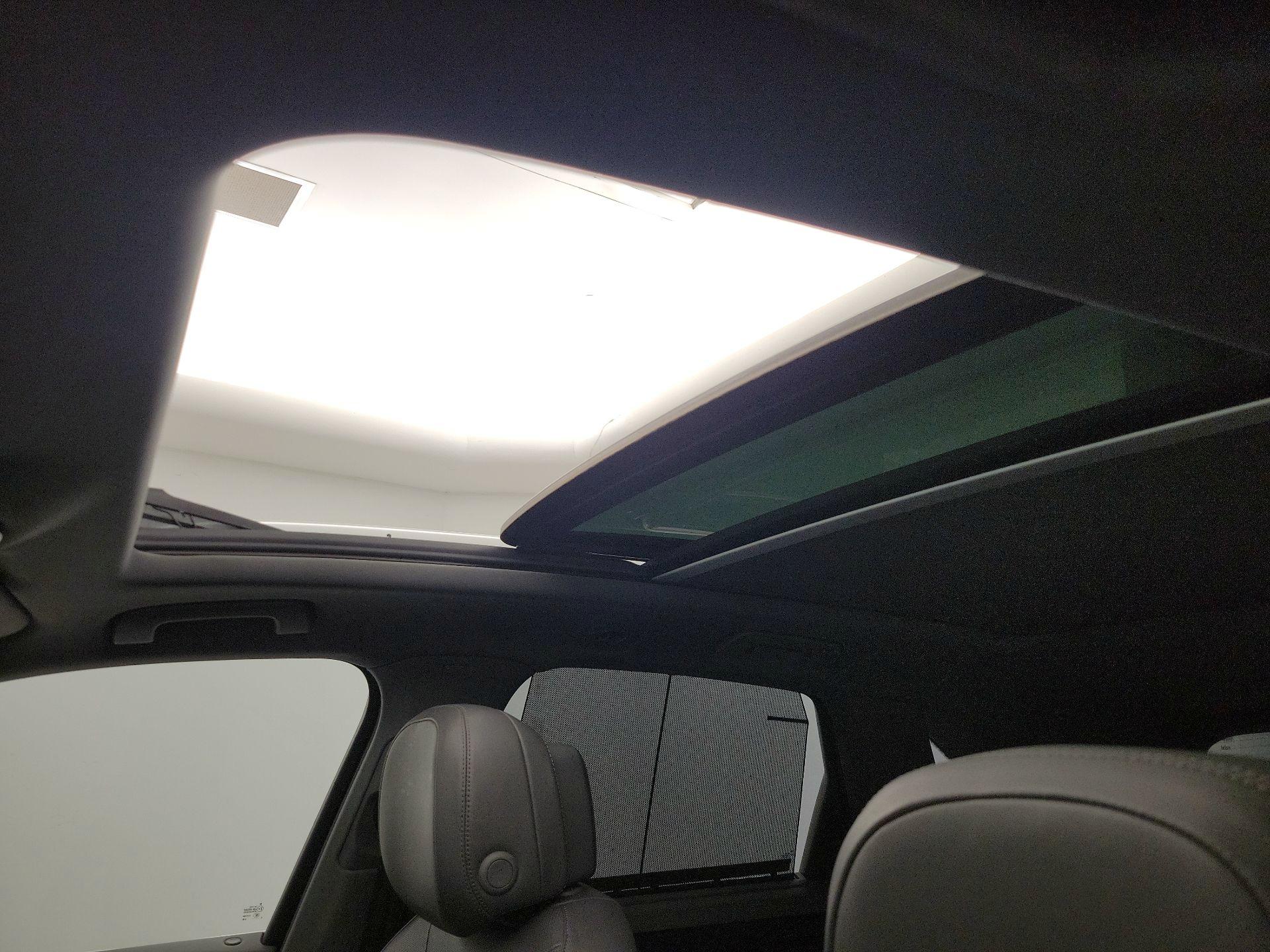 Thumbnail: 2020 Porsche Cayenne - 18