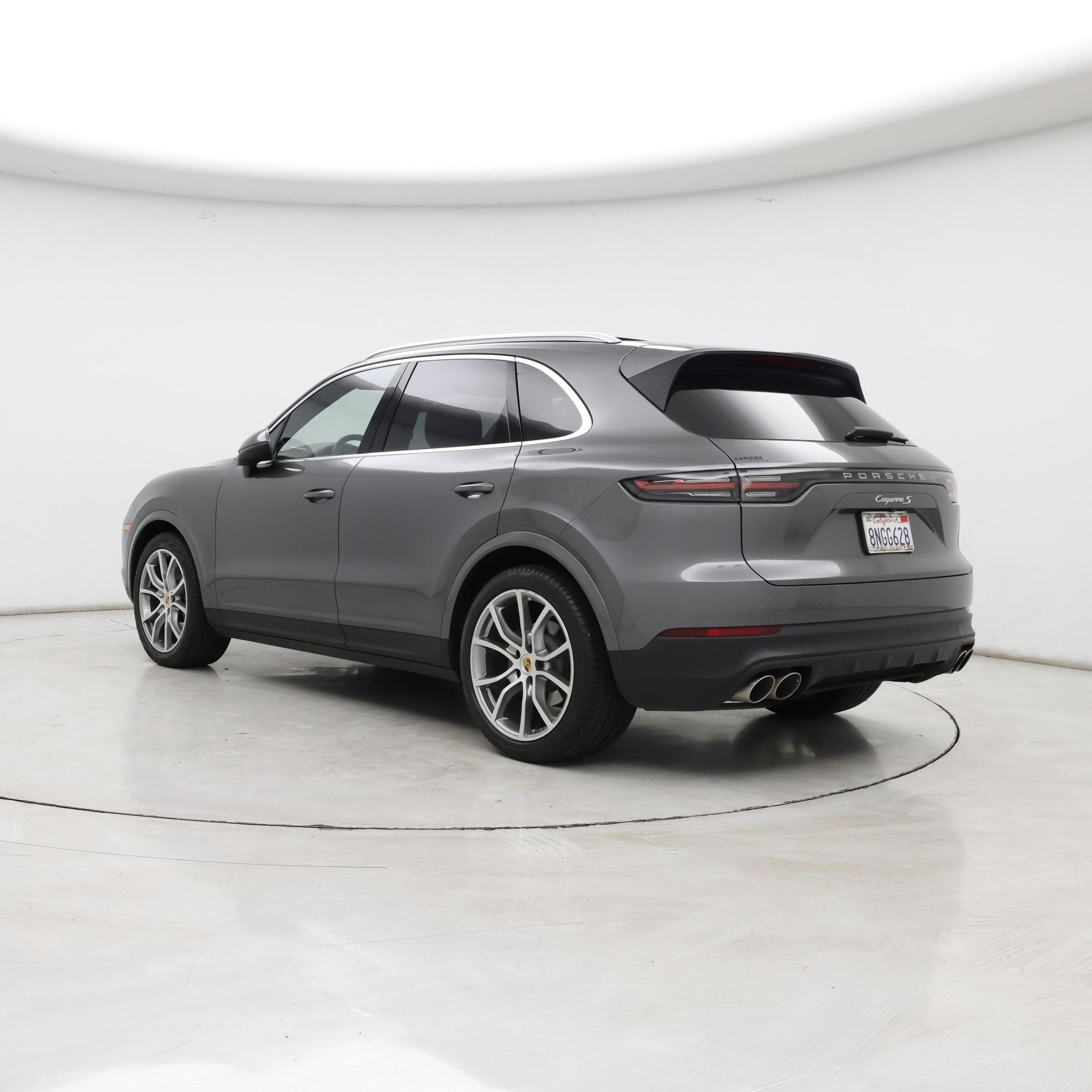 Thumbnail: 2020 Porsche Cayenne - 2