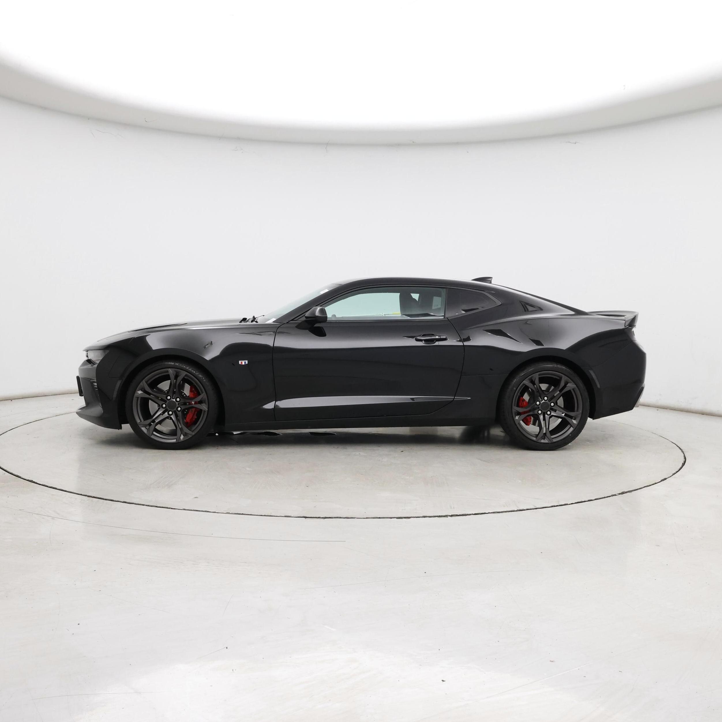 Thumbnail: 2017 Chevrolet Camaro - 3