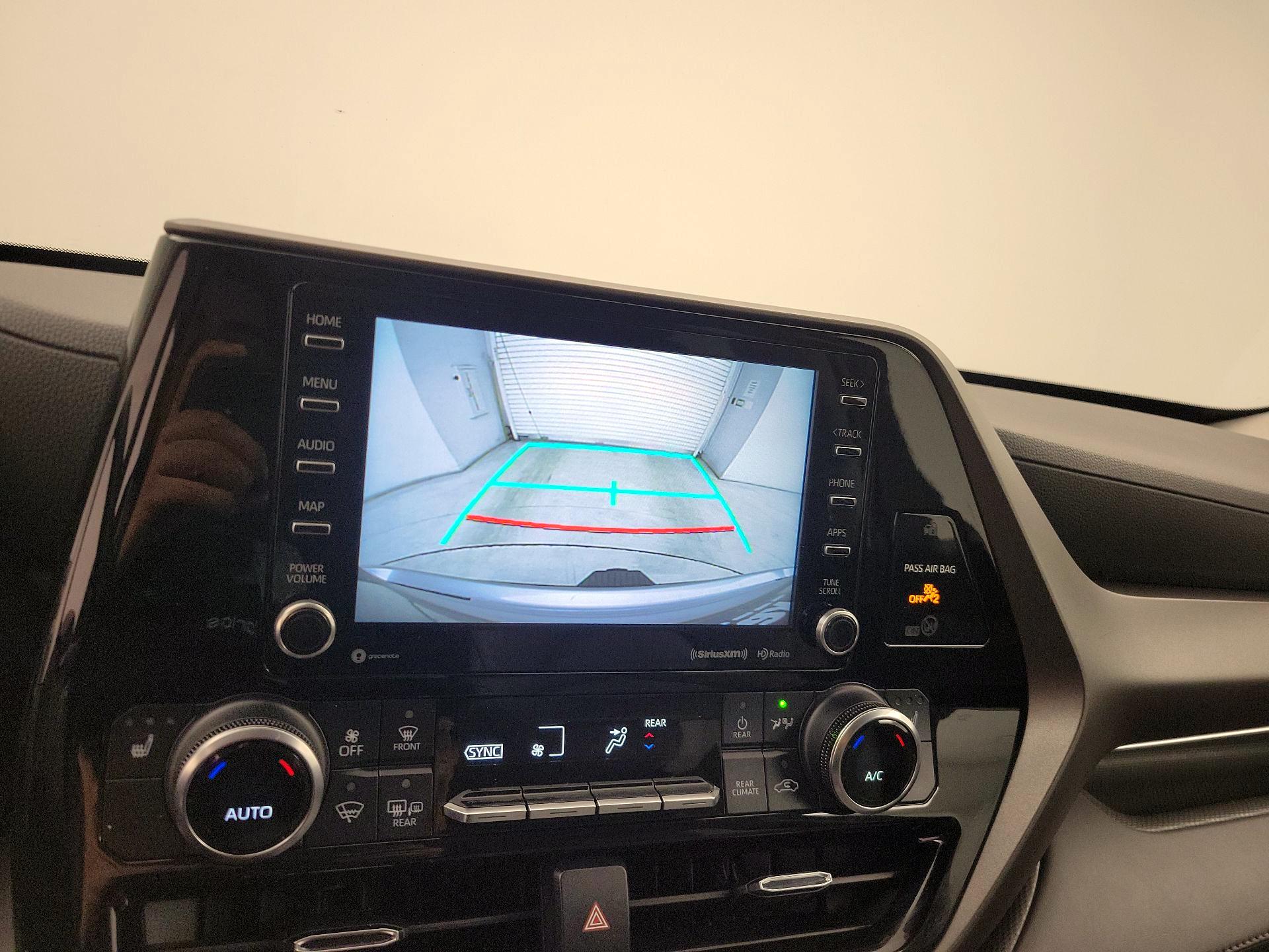 Thumbnail: 2022 Toyota Highlander - 15