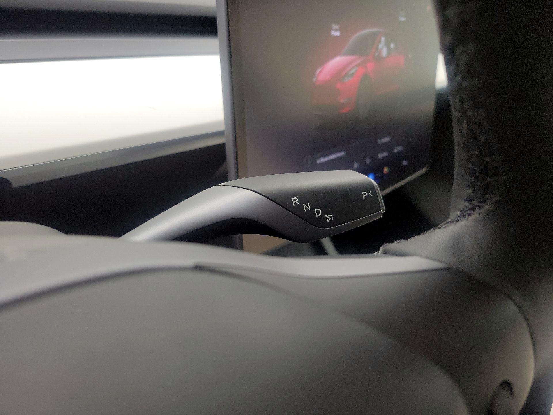 Thumbnail: 2025 Tesla Model Y - 17