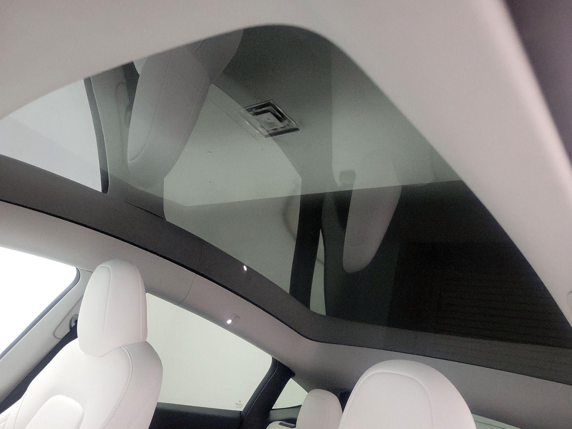 Thumbnail: 2025 Tesla Model Y - 18