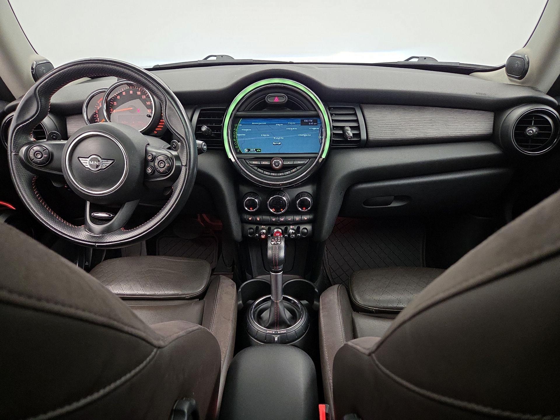 Thumbnail: 2016 MINI Cooper Hardtop - 9