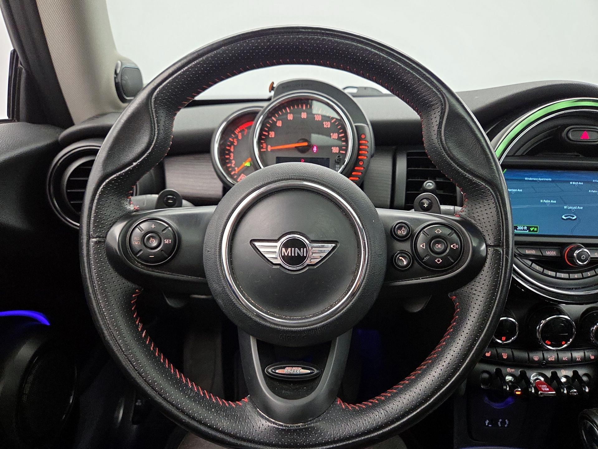 Thumbnail: 2016 MINI Cooper Hardtop - 10